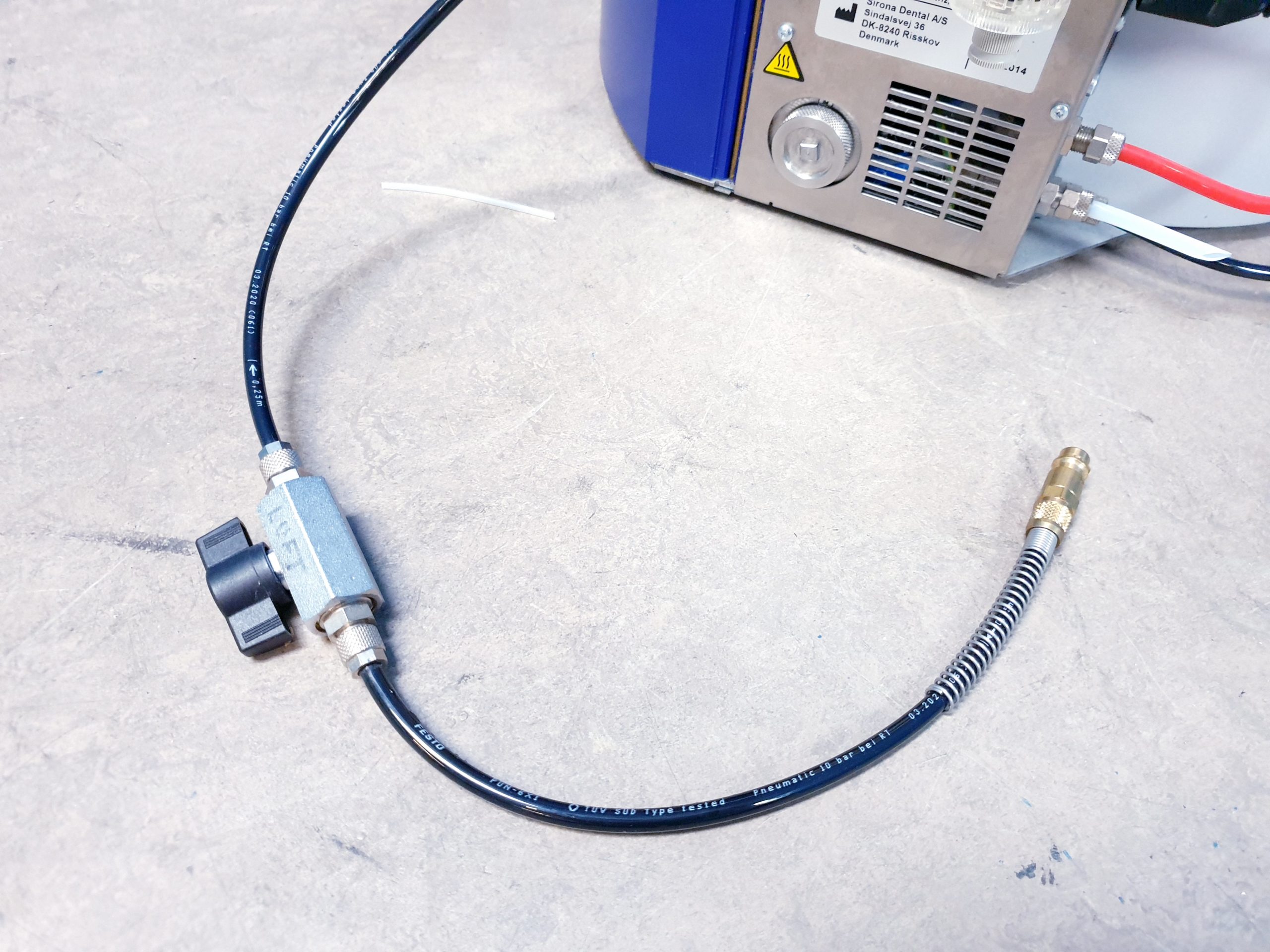 Sirona DAC Universal Sterilisator Instrumentenhygiene für Winkelstücke – Bild 16