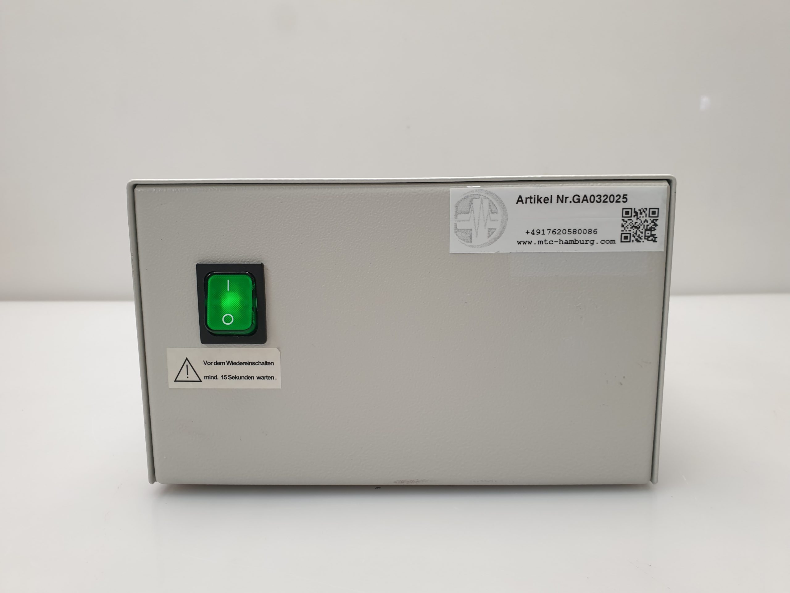 DeMeTec IPs-1400r3-8k 1450VA Trennstransformator - Trenntrafo – Bild 3