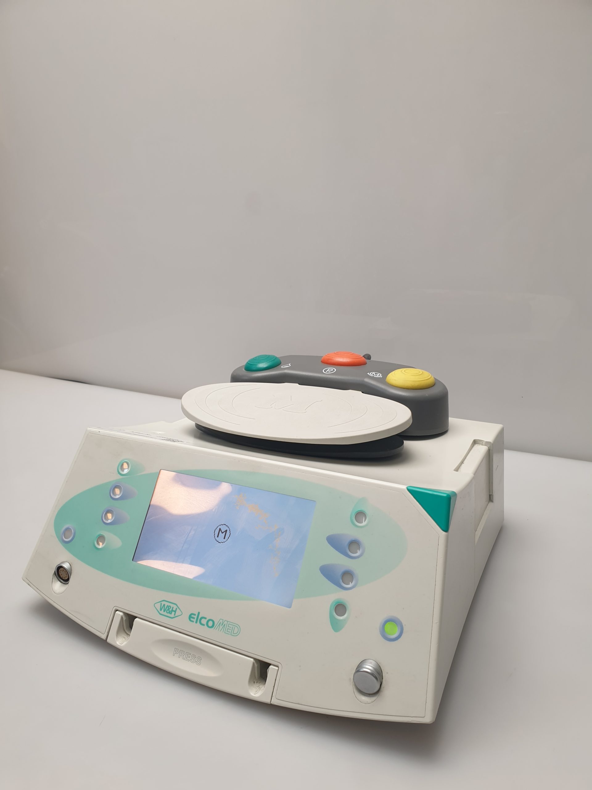 W&H elcoMED Typ SA-200 230 Dental-Chirurgie mit Fußschalter – Bild 5