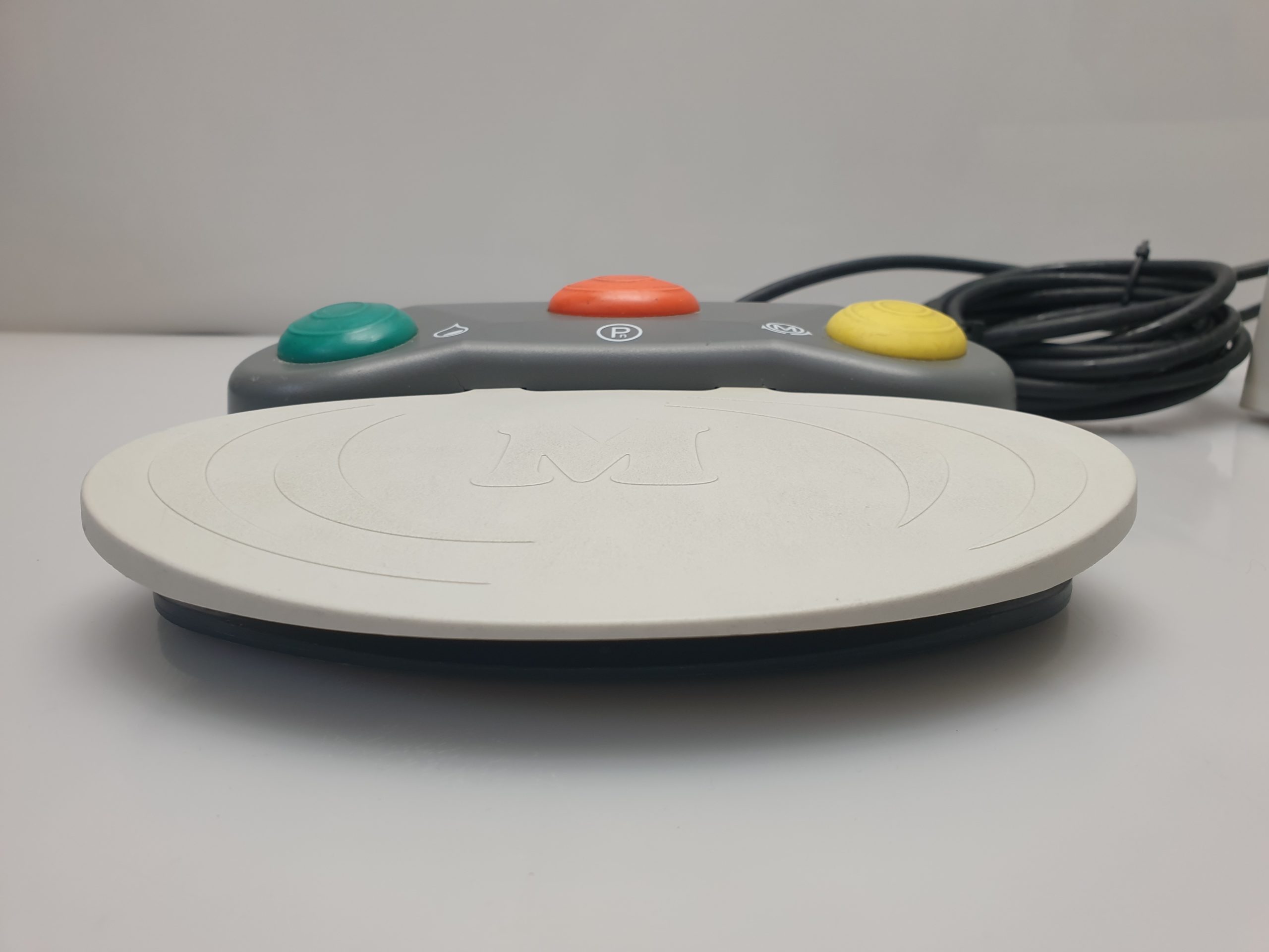 W&H elcoMED Typ SA-200 230 Dental-Chirurgie mit Fußschalter – Bild 8