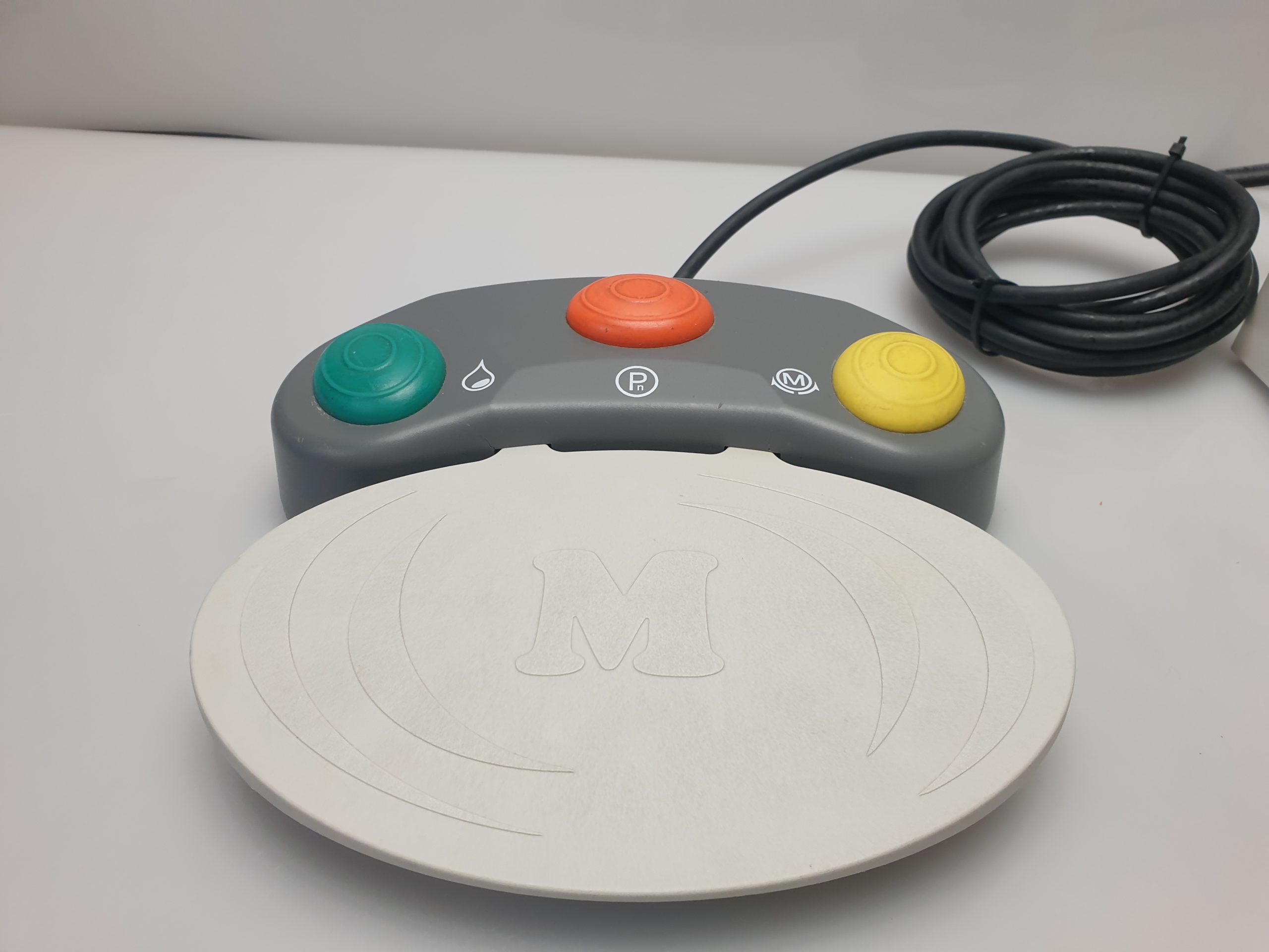 W&H elcoMED Typ SA-200 230 Dental-Chirurgie mit Fußschalter – Bild 9