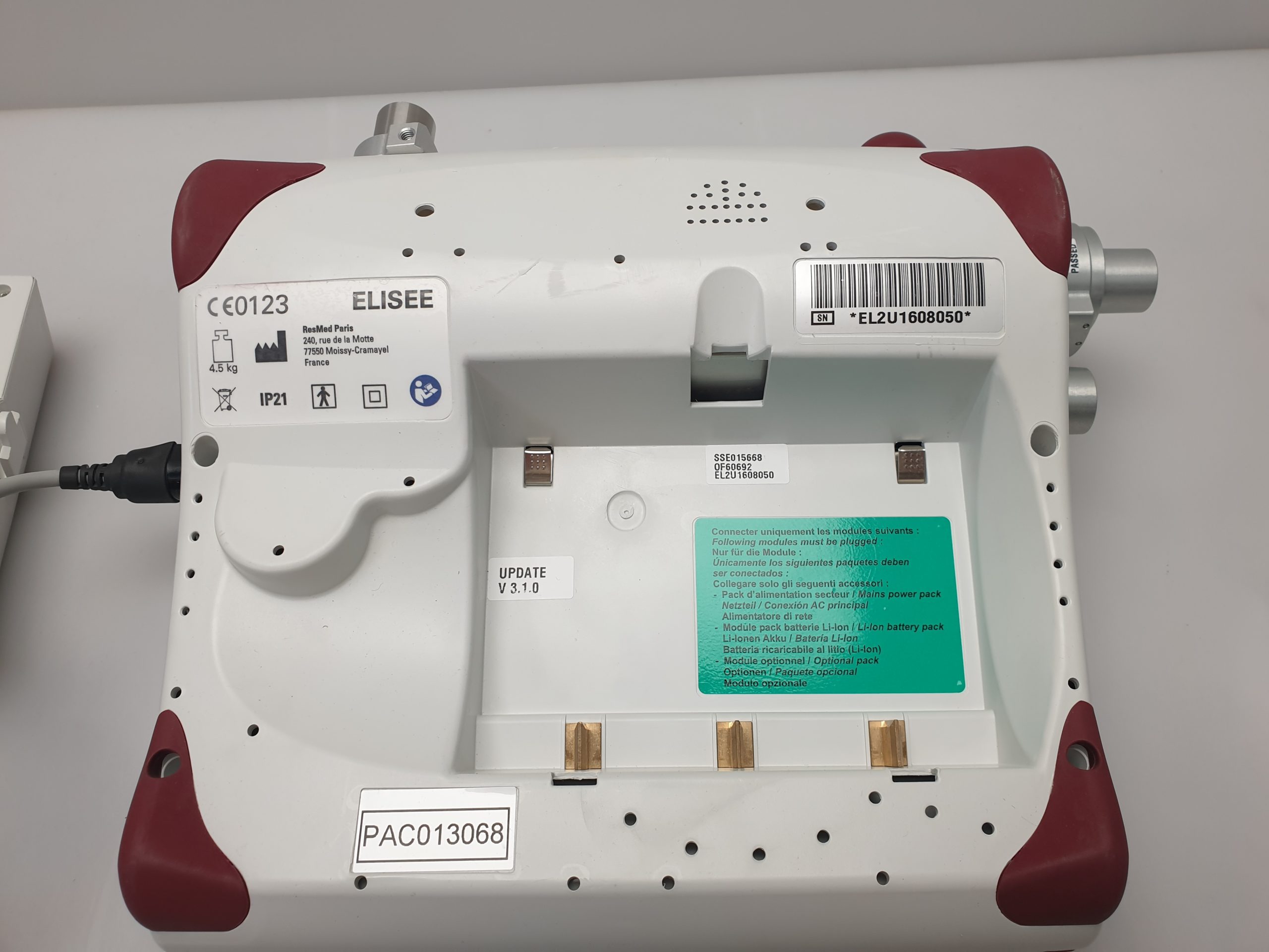 Resmed Elisée™ 250 IPPV ICU Notfall Beatmungsgerät – Bild 18