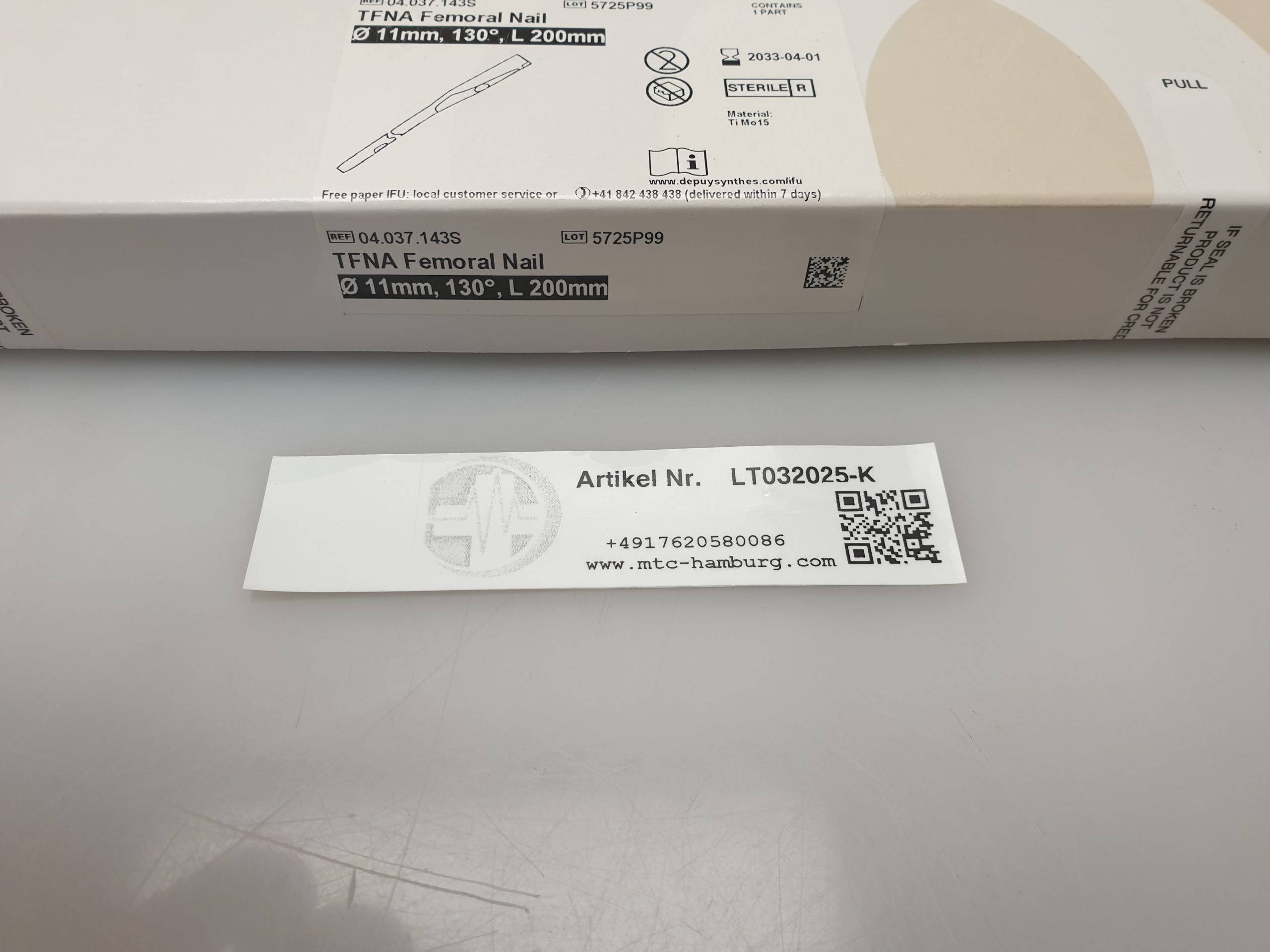 DePuy Synthes TFNA femoral nail 11mm, 130grad , L 200mm REF 04.037.143S für die Knochen gelenke – Bild 2