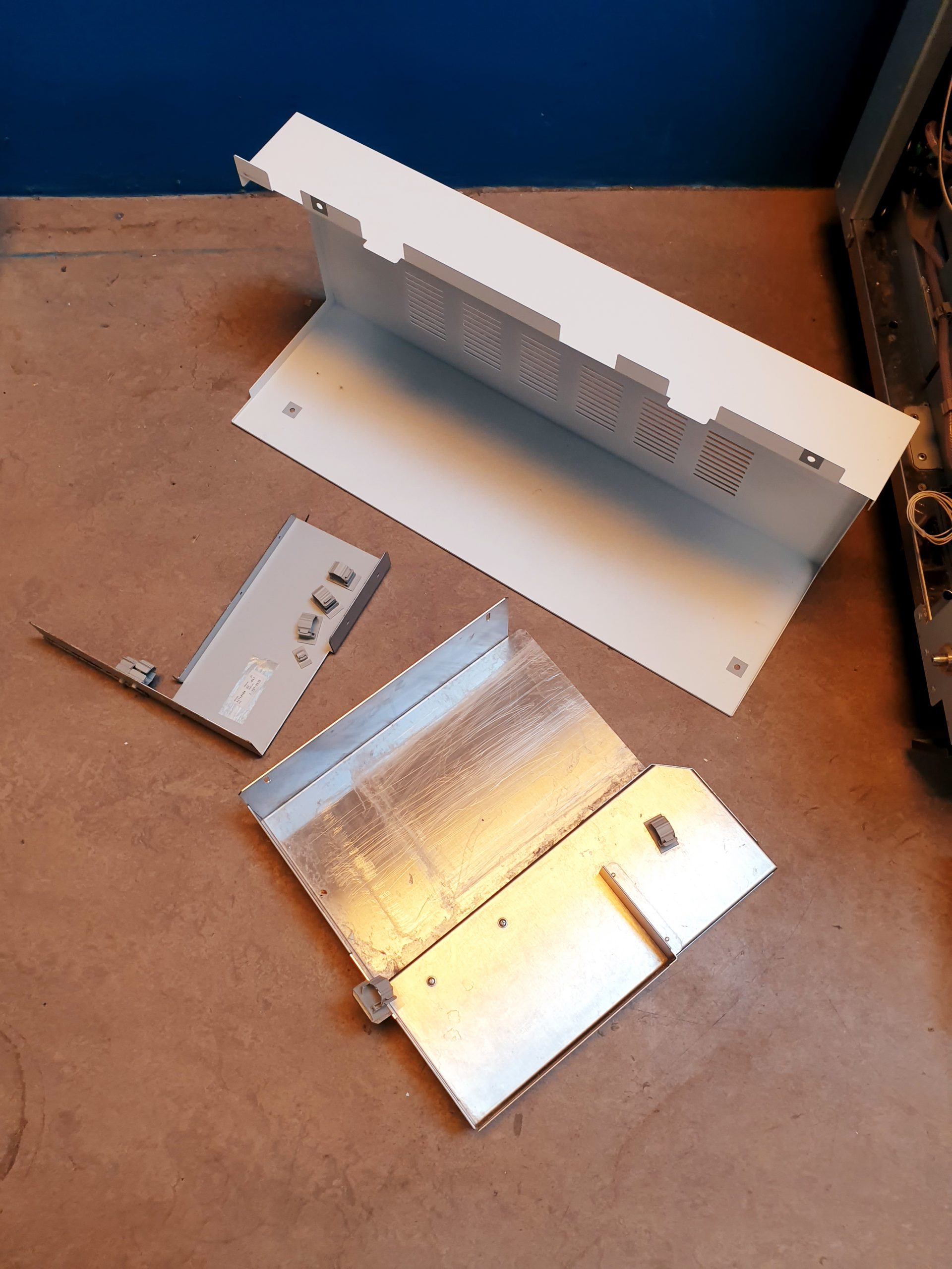 Roche Cobas 6000 Chemieanalysator mit cobas 501s c E Extension Iwaki magnet pump – Bild 10