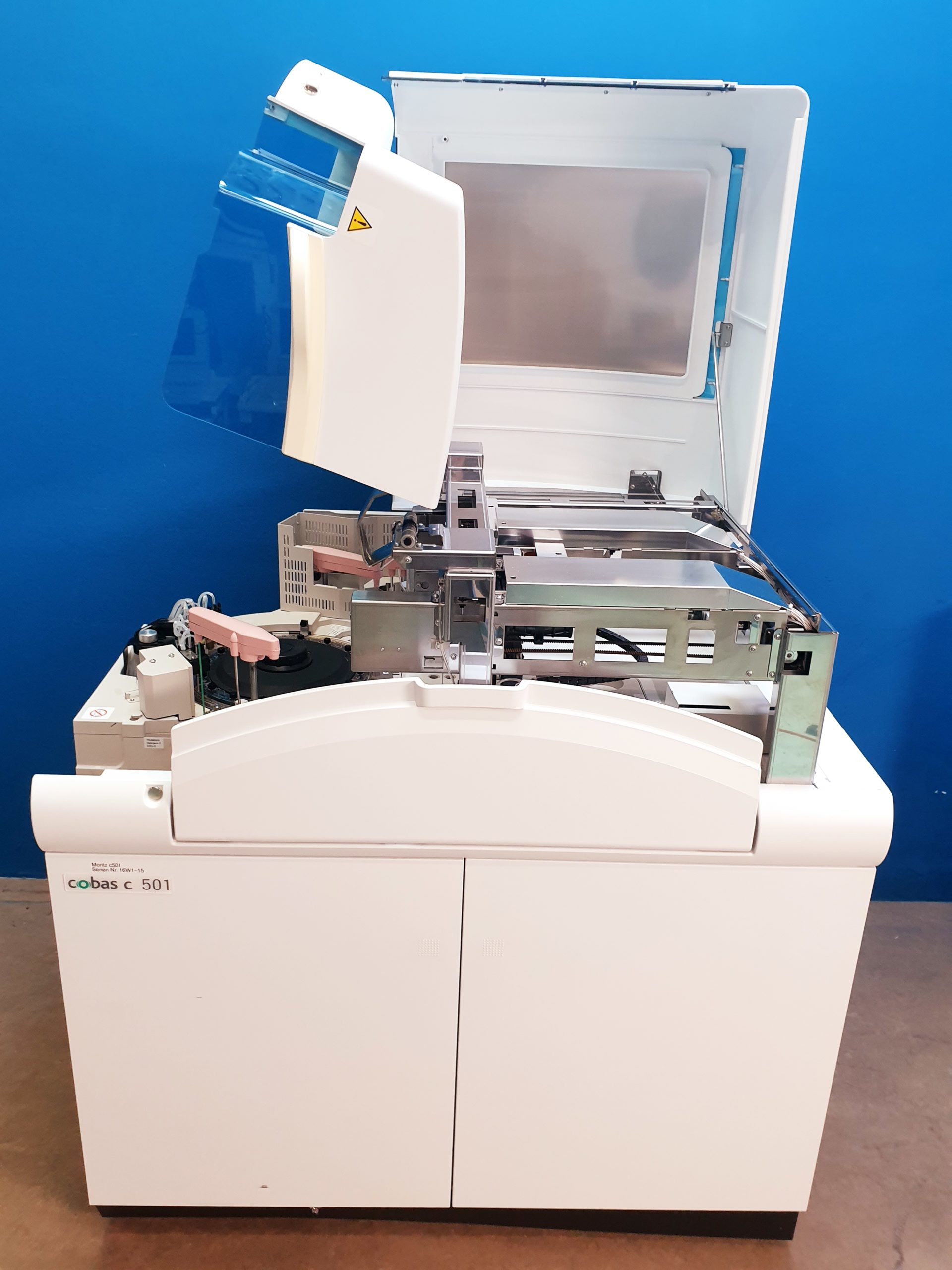 Roche Cobas 6000 Chemieanalysator mit cobas 501s c E Extension Iwaki magnet pump – Bild 26