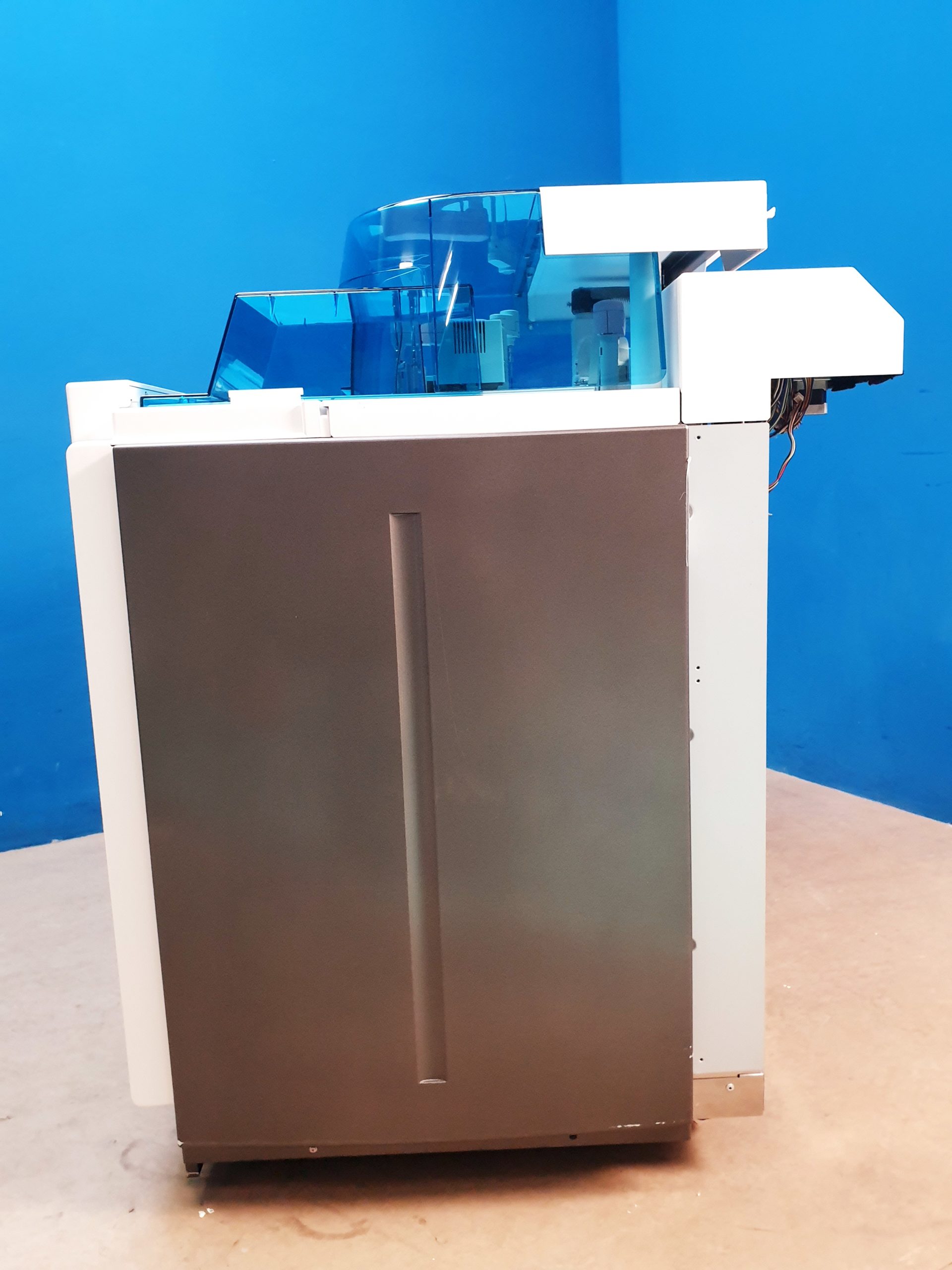 Roche Cobas 6000 Chemieanalysator mit cobas 501s c E Extension Iwaki magnet pump – Bild 44