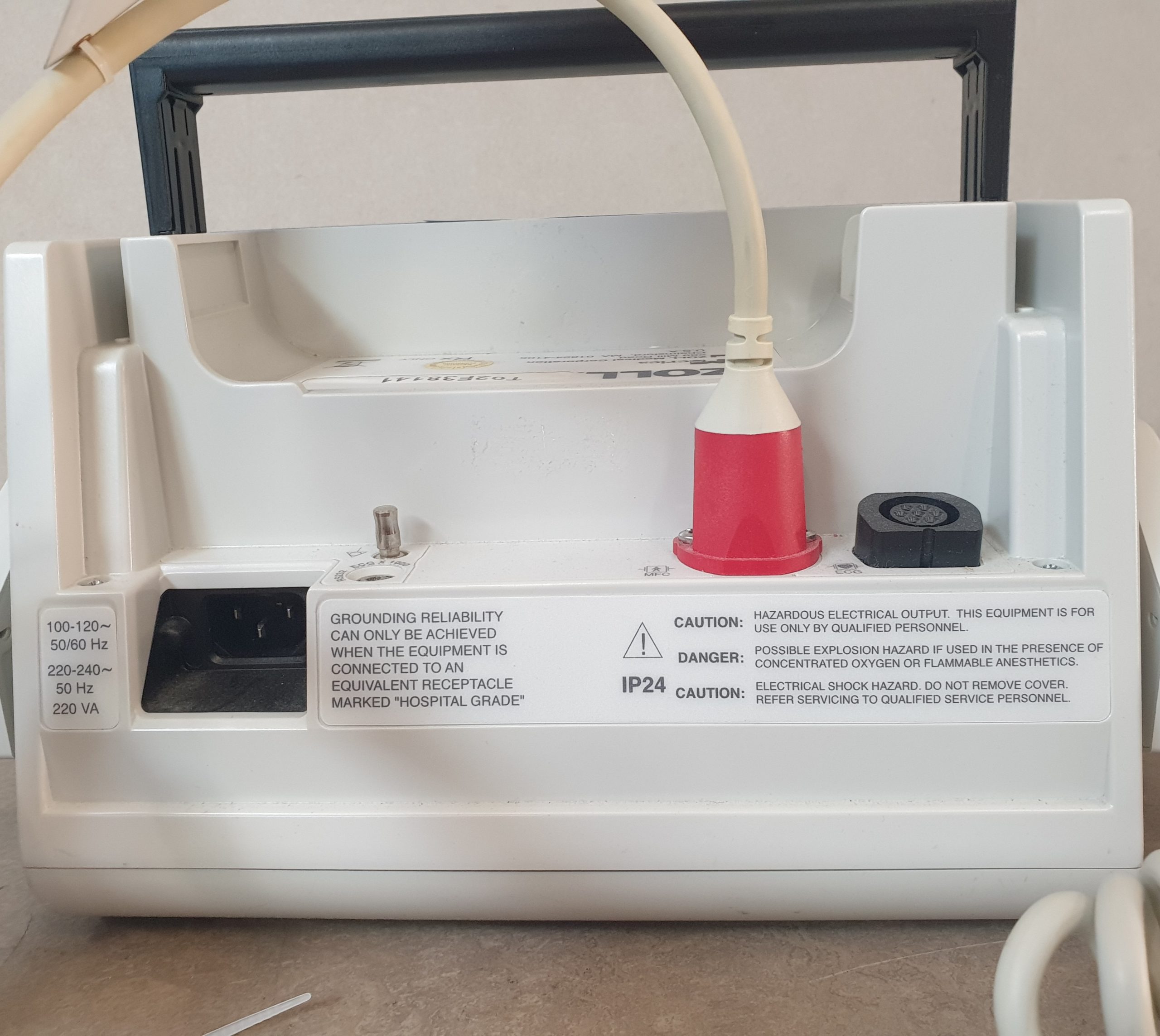 ZOLL M-Series biphasischer Defibrillator, inkl. Pacemaker, EKG, Drucker, Analyse, Akku – Bild 7