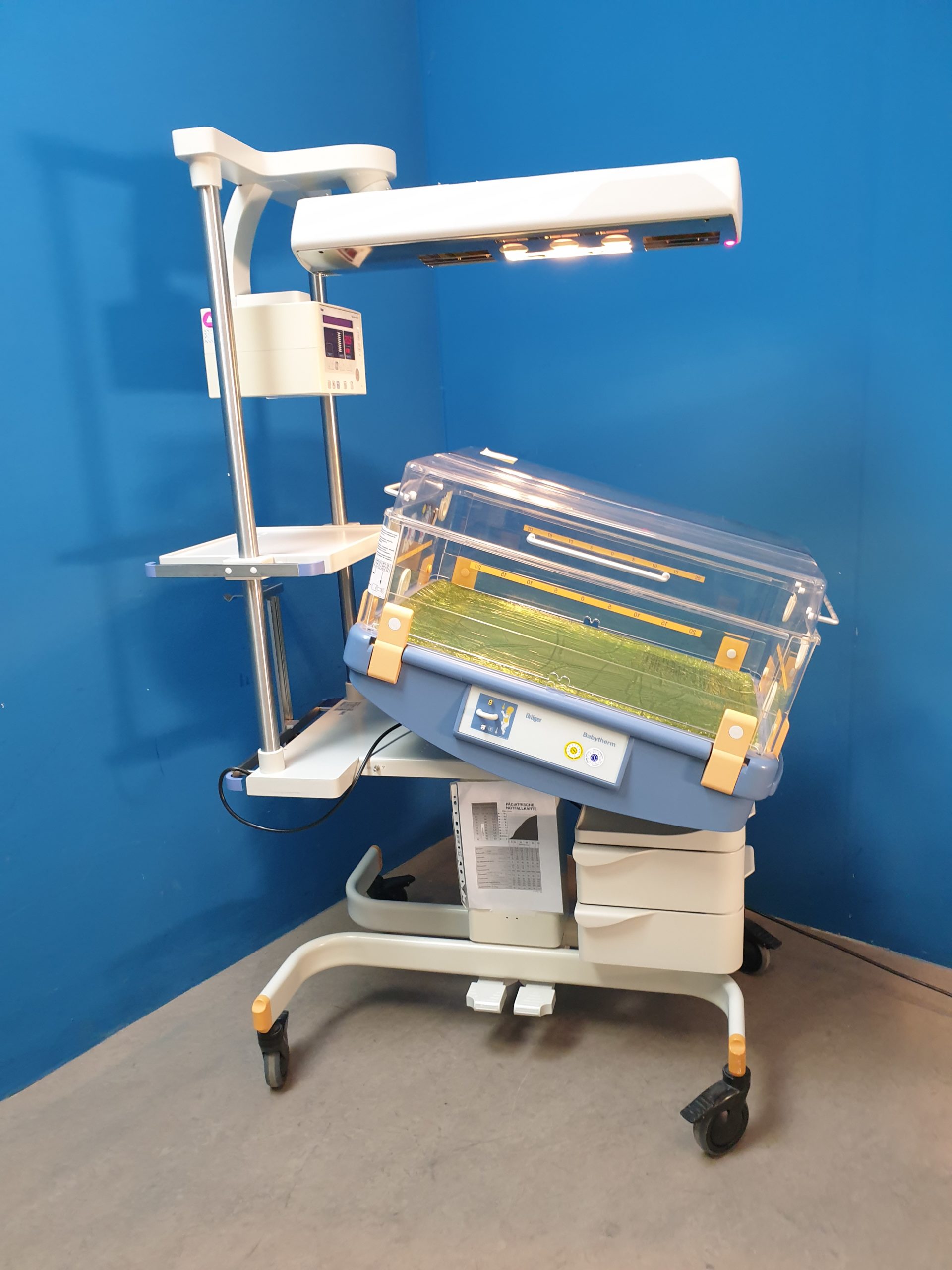 Drager Dräger Baybtherm Wärmebettchen + Babytherm 8010 Strahler – Bild 8