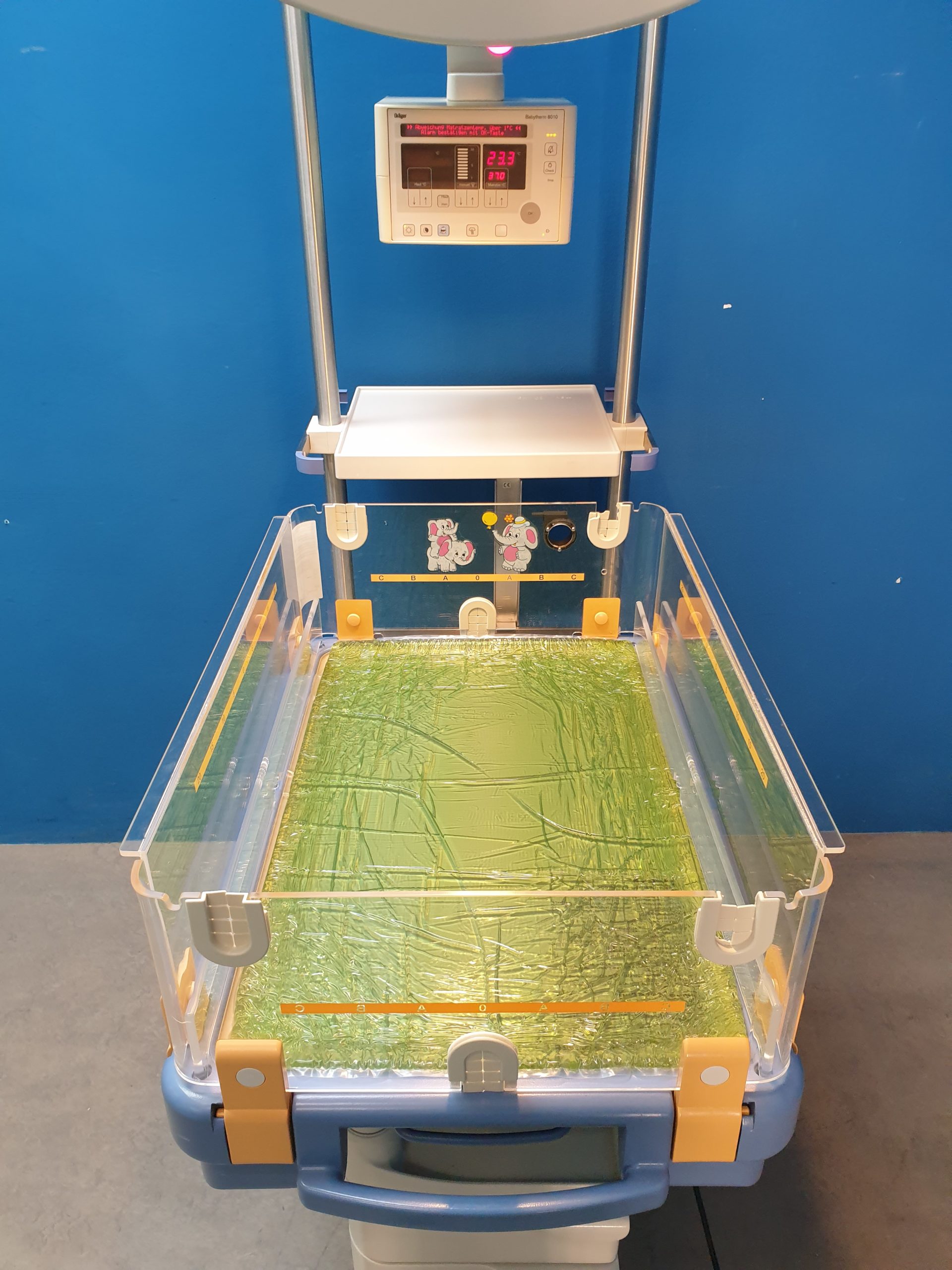 Drager Dräger Baybtherm Wärmebettchen + Babytherm 8010 Strahler – Bild 18