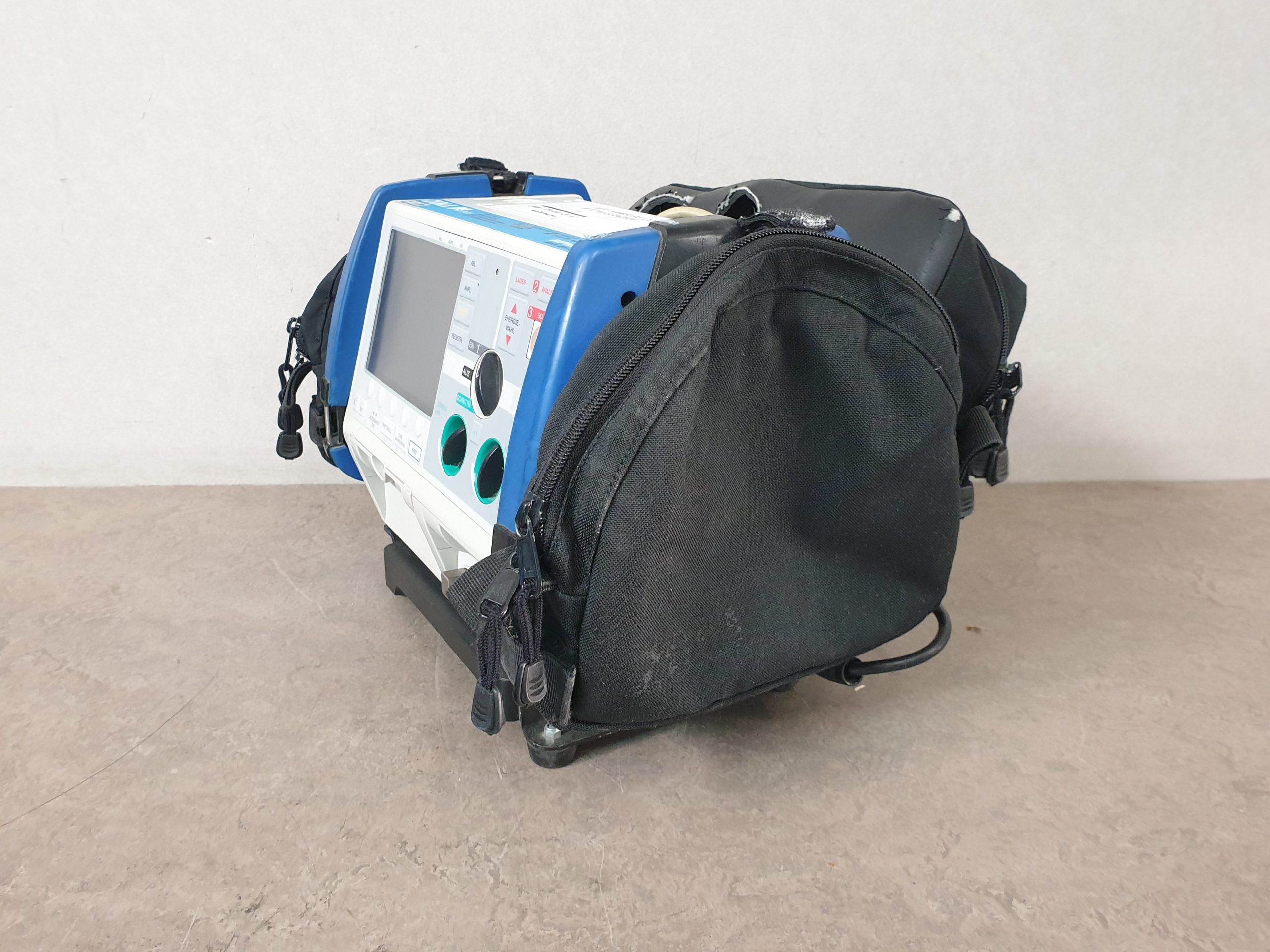 Zoll M Series BIPHASIC 200 Mit 2 Taschen - Defibrillator – Bild 6