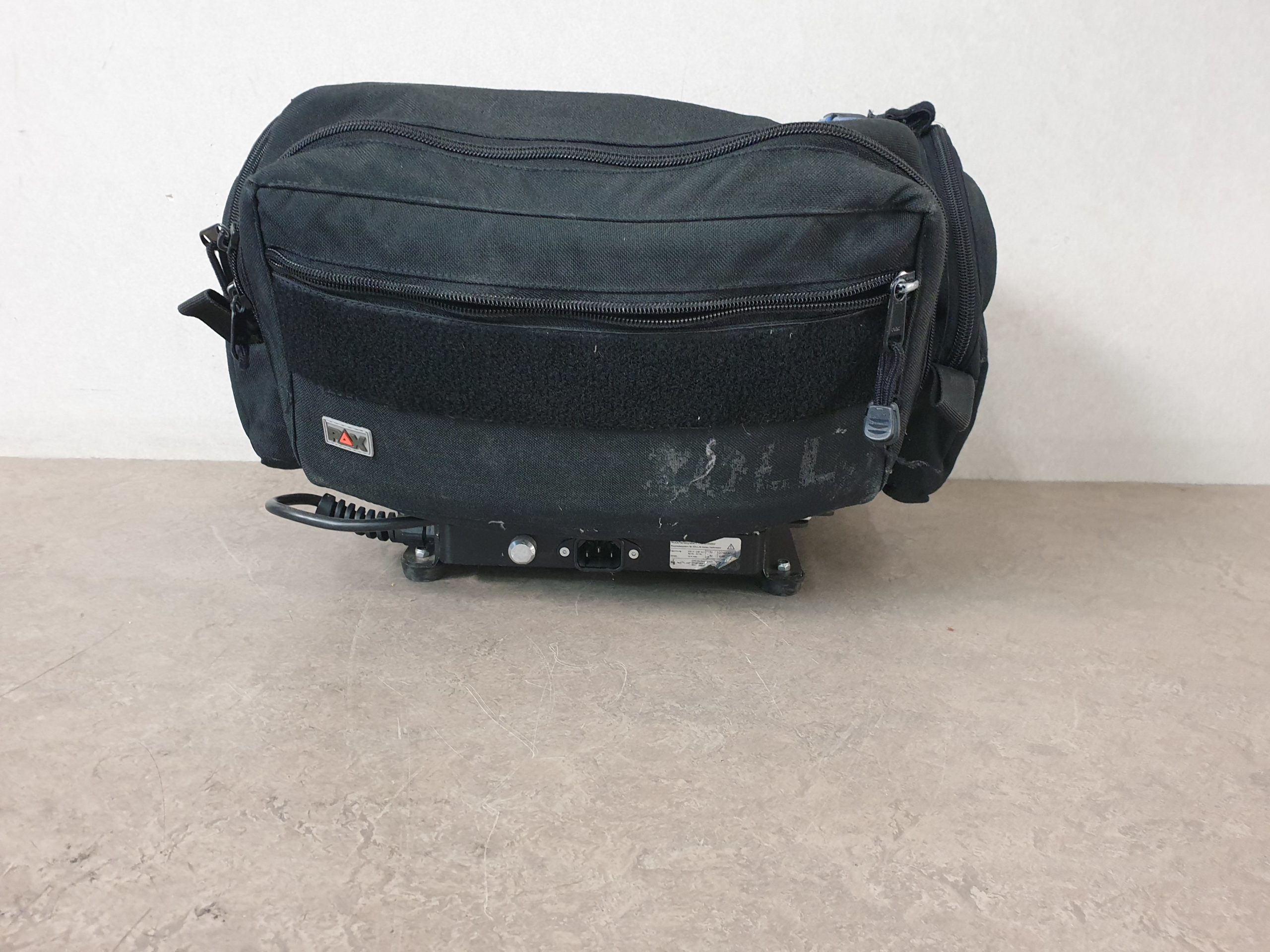 Zoll M Series BIPHASIC 200 Mit 2 Taschen - Defibrillator – Bild 8