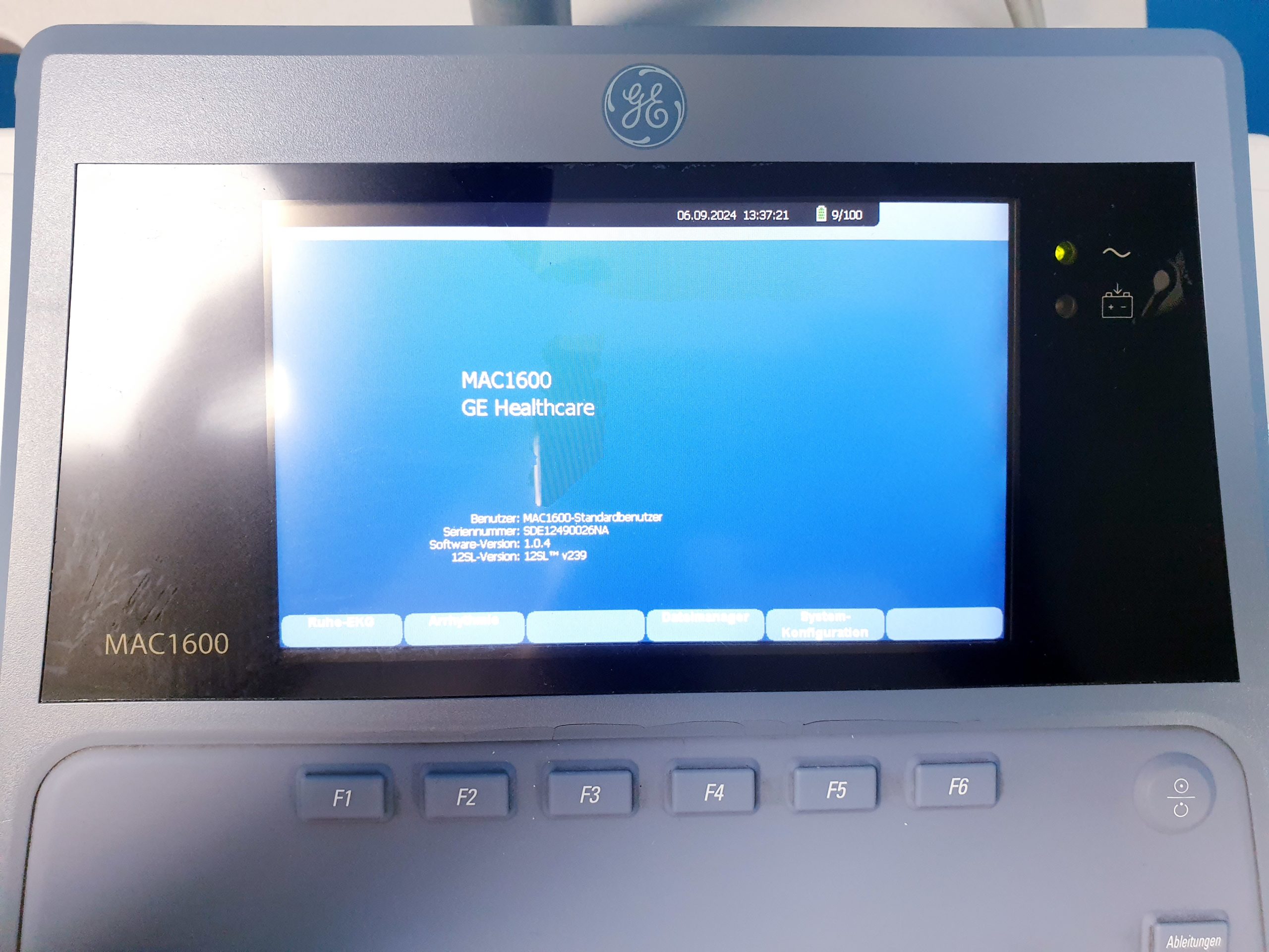 Ge Mac 1600 EKG Gerät mit Gerätewagen und noch eine Kabelarmhalterung – Bild 13