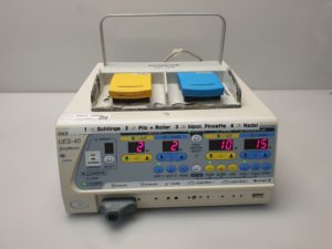 Olympus UES-40 – UES40 UES 40 SurgMaster Electrosurgical Unit – Bipolar Monopolar mit Fußpedal