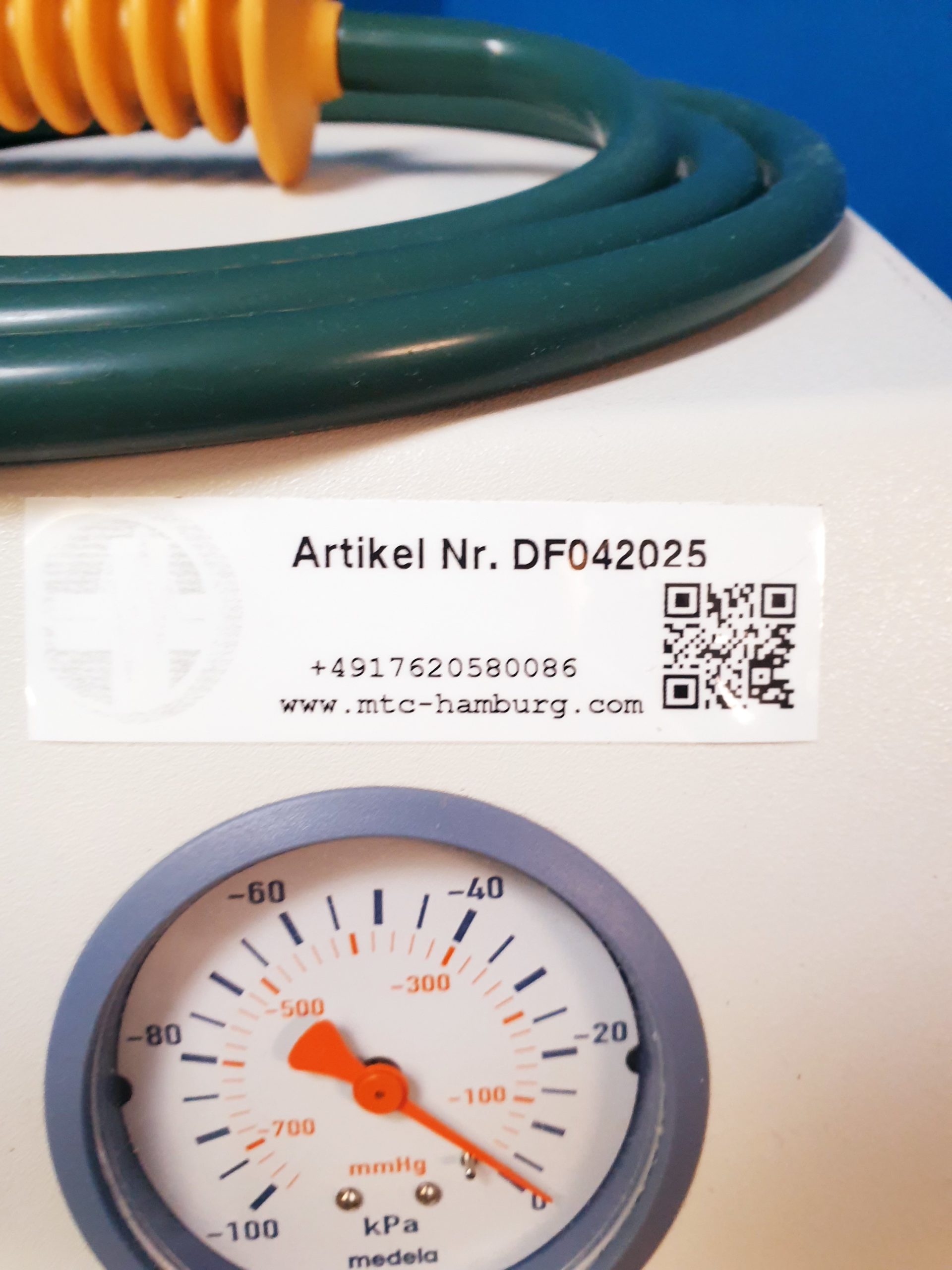 Medela Basic 30 Surgical Aspirator Fahrbar mit Gestell – Bild 2