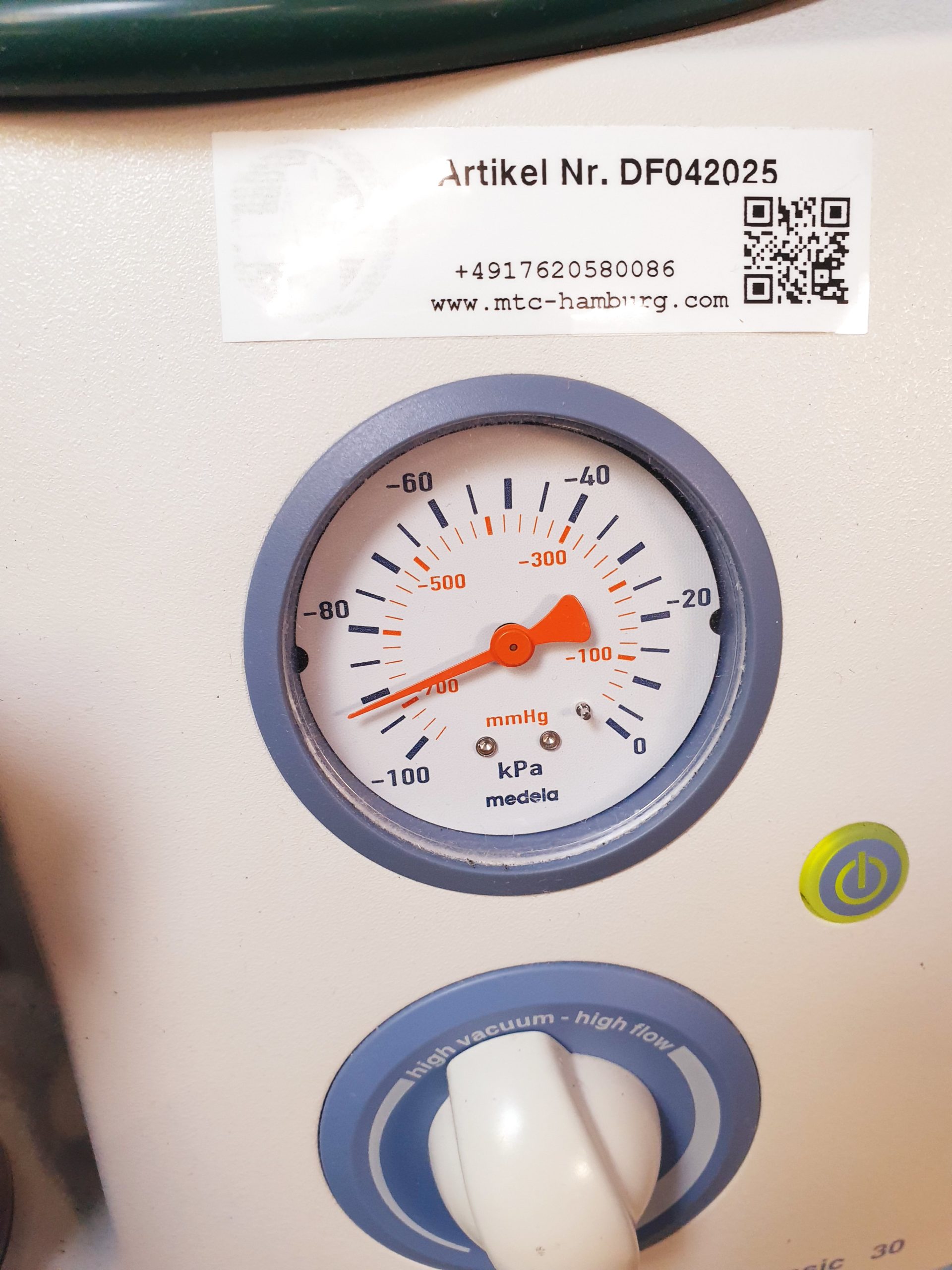 Medela Basic 30 Surgical Aspirator Fahrbar mit Gestell – Bild 5