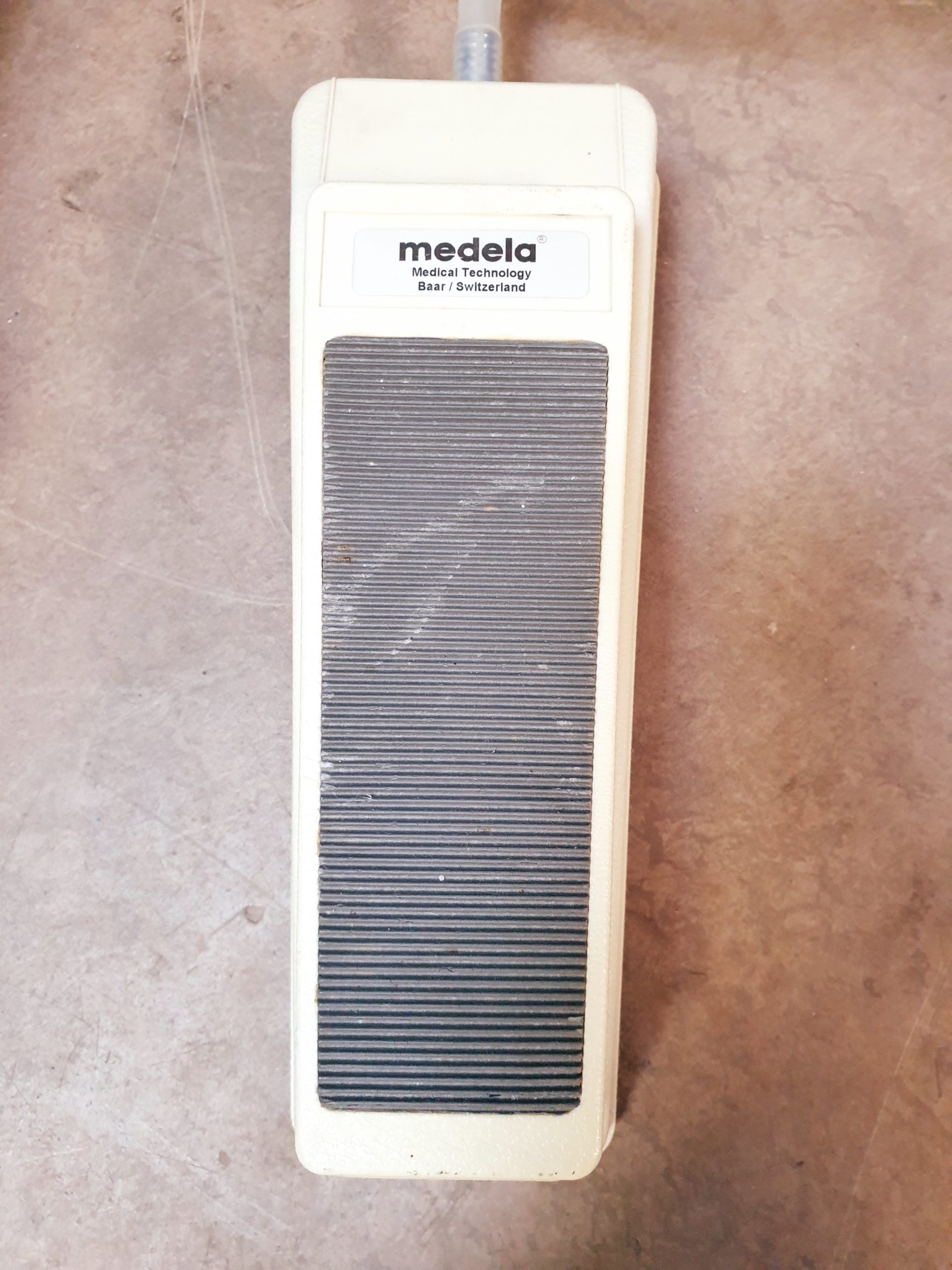 Medela Basic 30 Surgical Aspirator Fahrbar mit Gestell – Bild 6