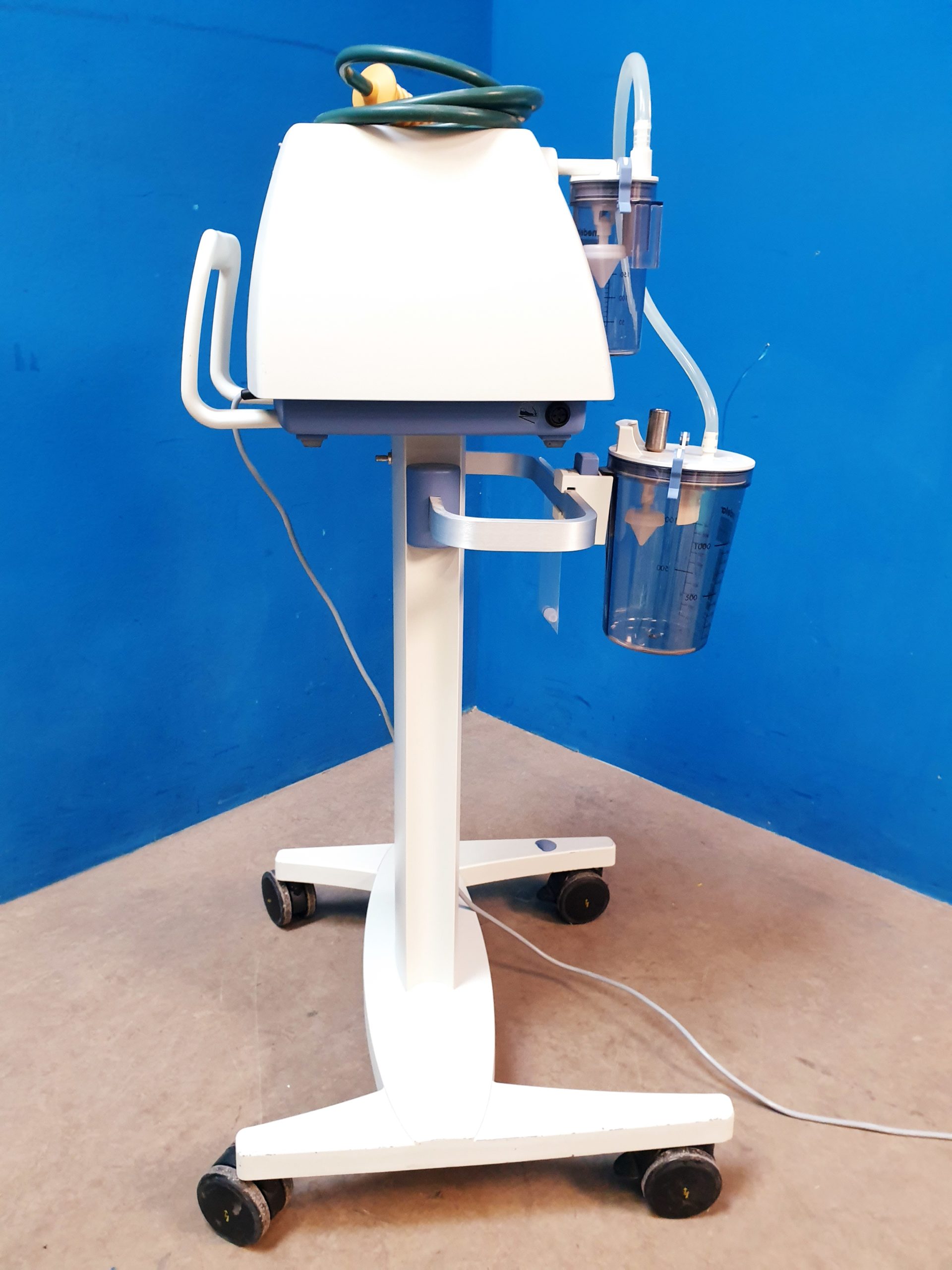 Medela Basic 30 Surgical Aspirator Fahrbar mit Gestell – Bild 9