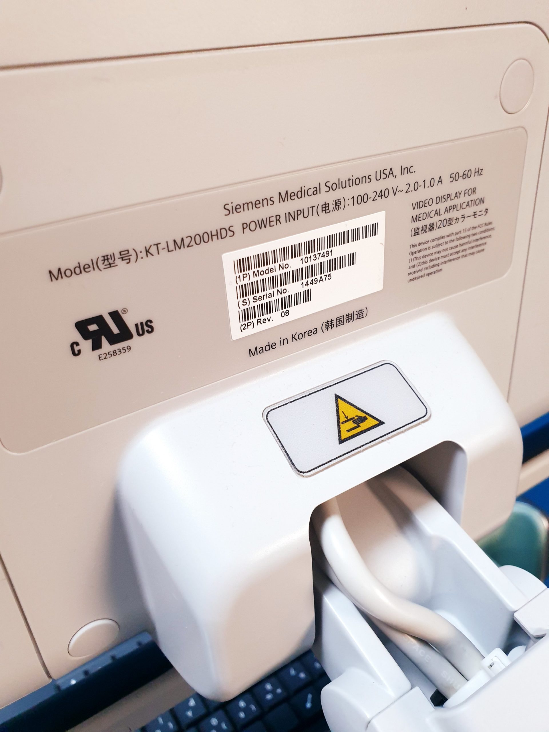 Siemens Acuson X700 Farbdoppler + 6C2 + 4V1c Echo – Bild 15