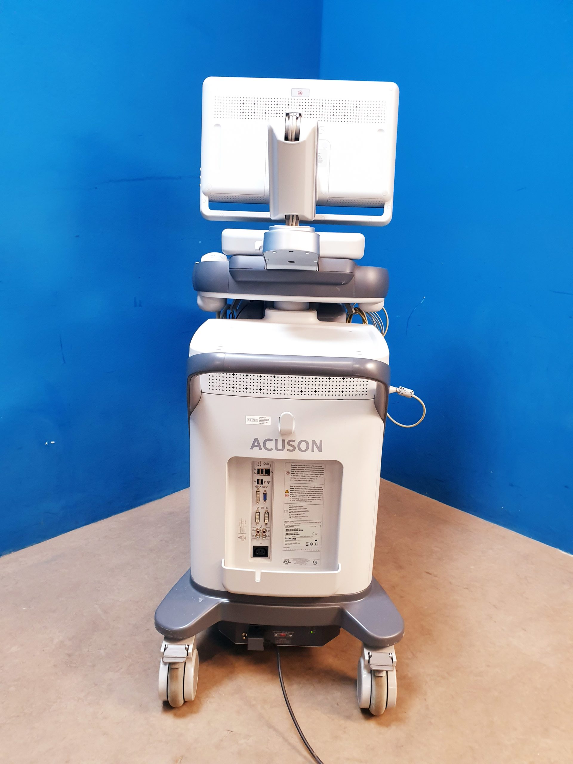 Siemens Acuson X700 Farbdoppler + 6C2 + 4V1c Echo – Bild 16