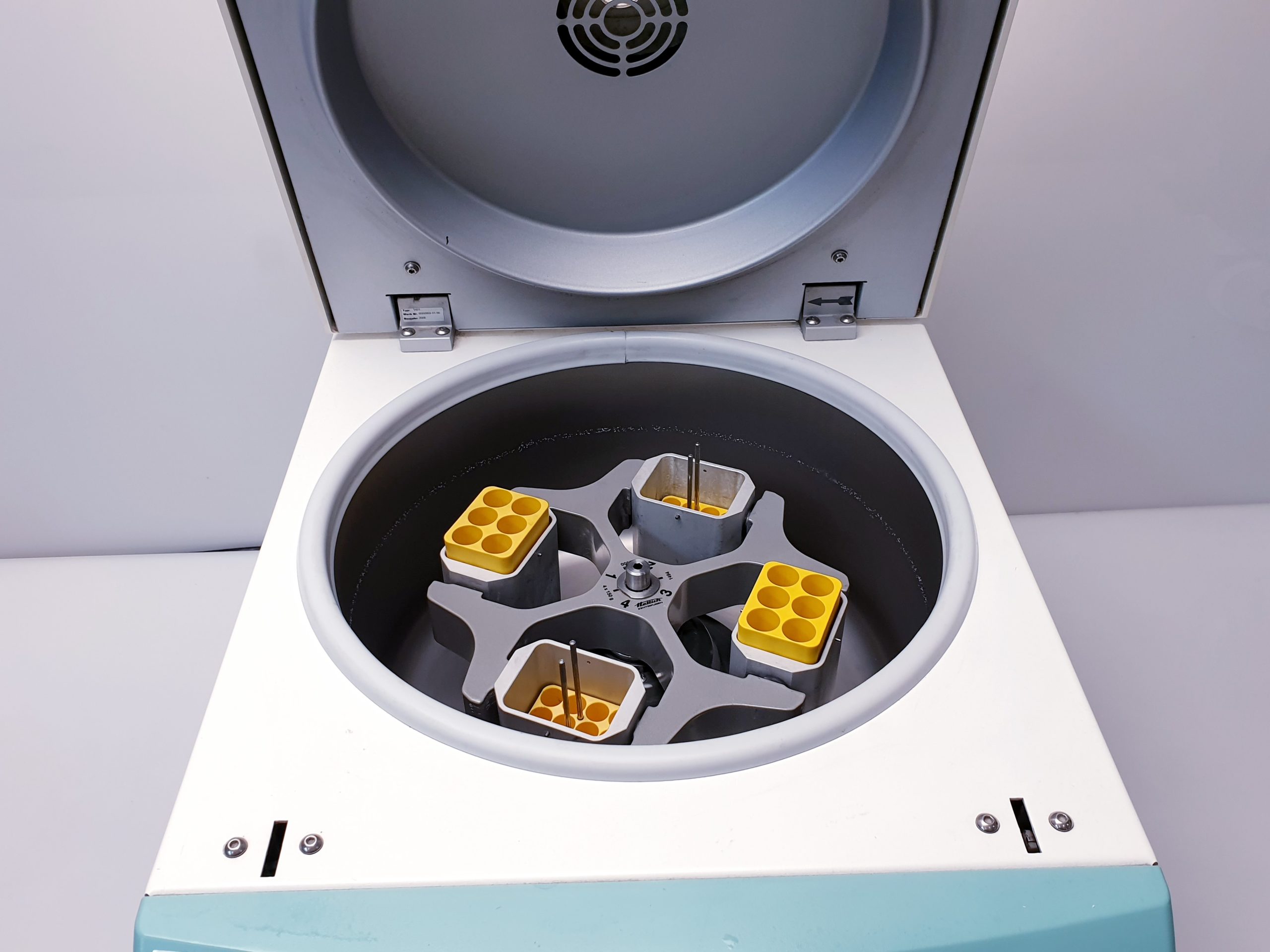 Hettich Universal 320 - Ref 1401 Zentrifuge – Bild 2