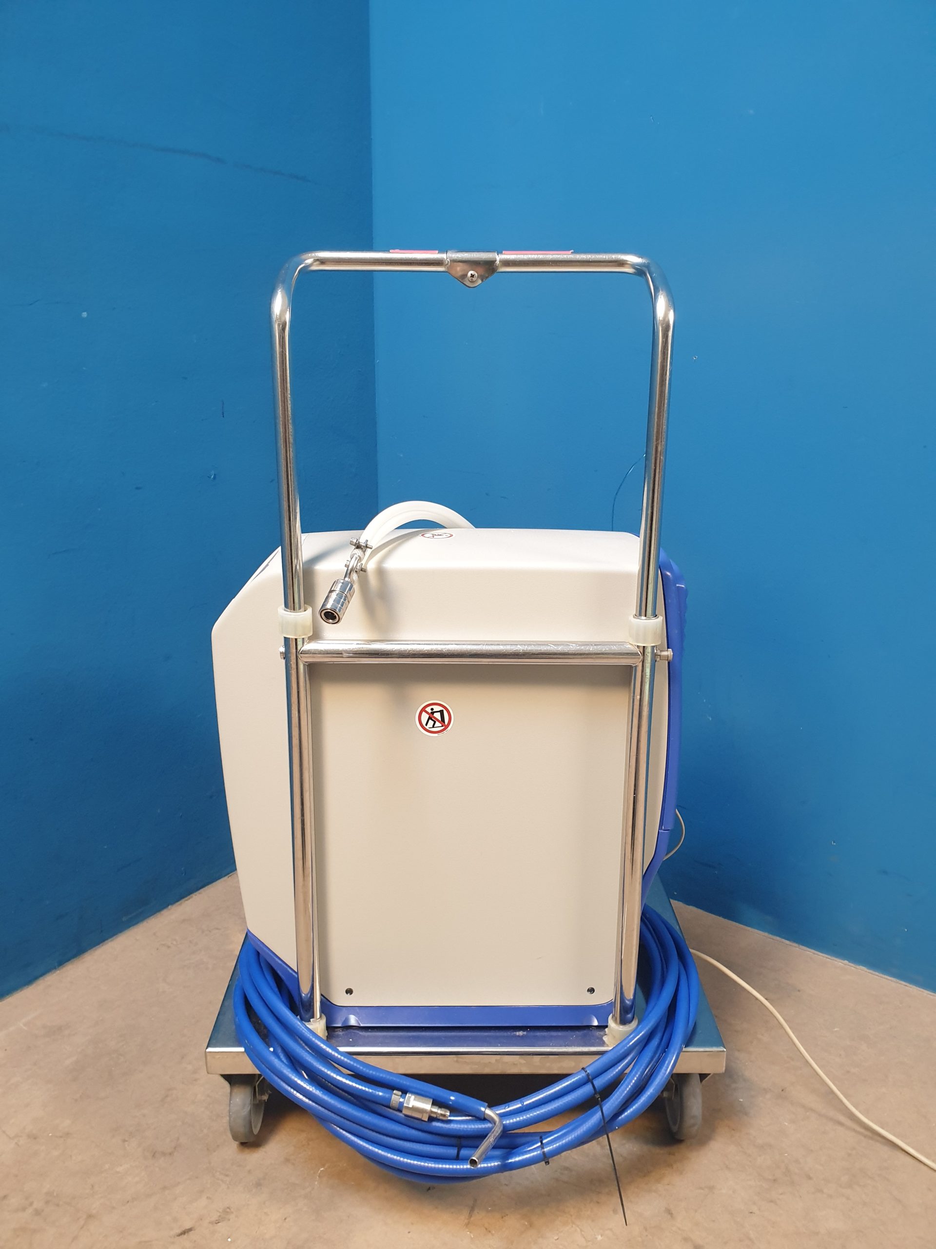 Gambro WRO 300 H - WRO300H - Umkehrosmose-Wasseraufbereiter - Wasseraufbereitungsanlage - Mobile für Dialyse – Bild 8