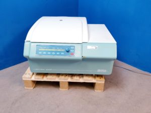 Hettich ROTINA 420  Tischzentrifuge