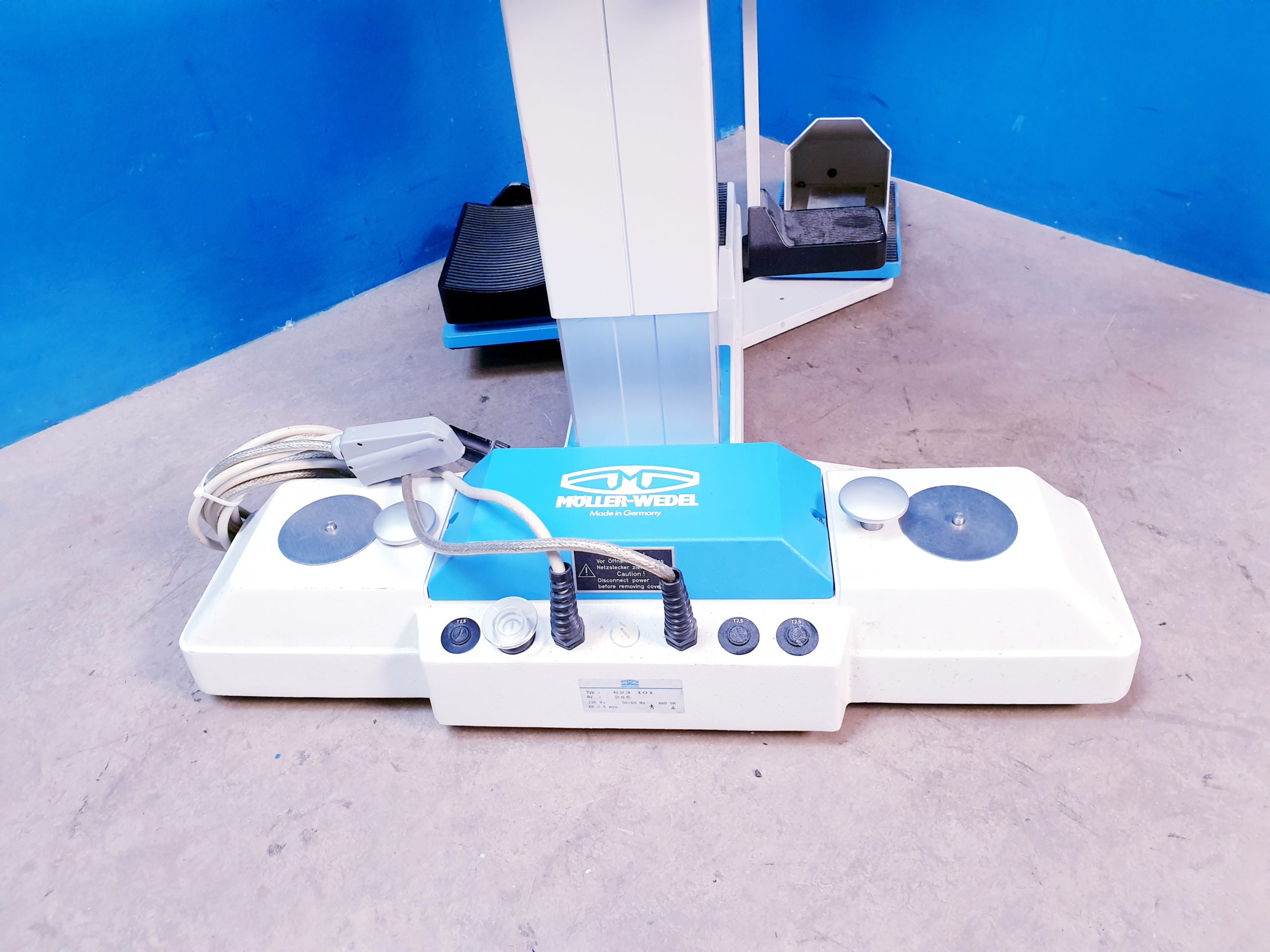 Möller Wedel 623 101 - 623101 - OP-Stuhl für den Augenarzt + Aesculap MEL 60 - MEL60 – Bild 18