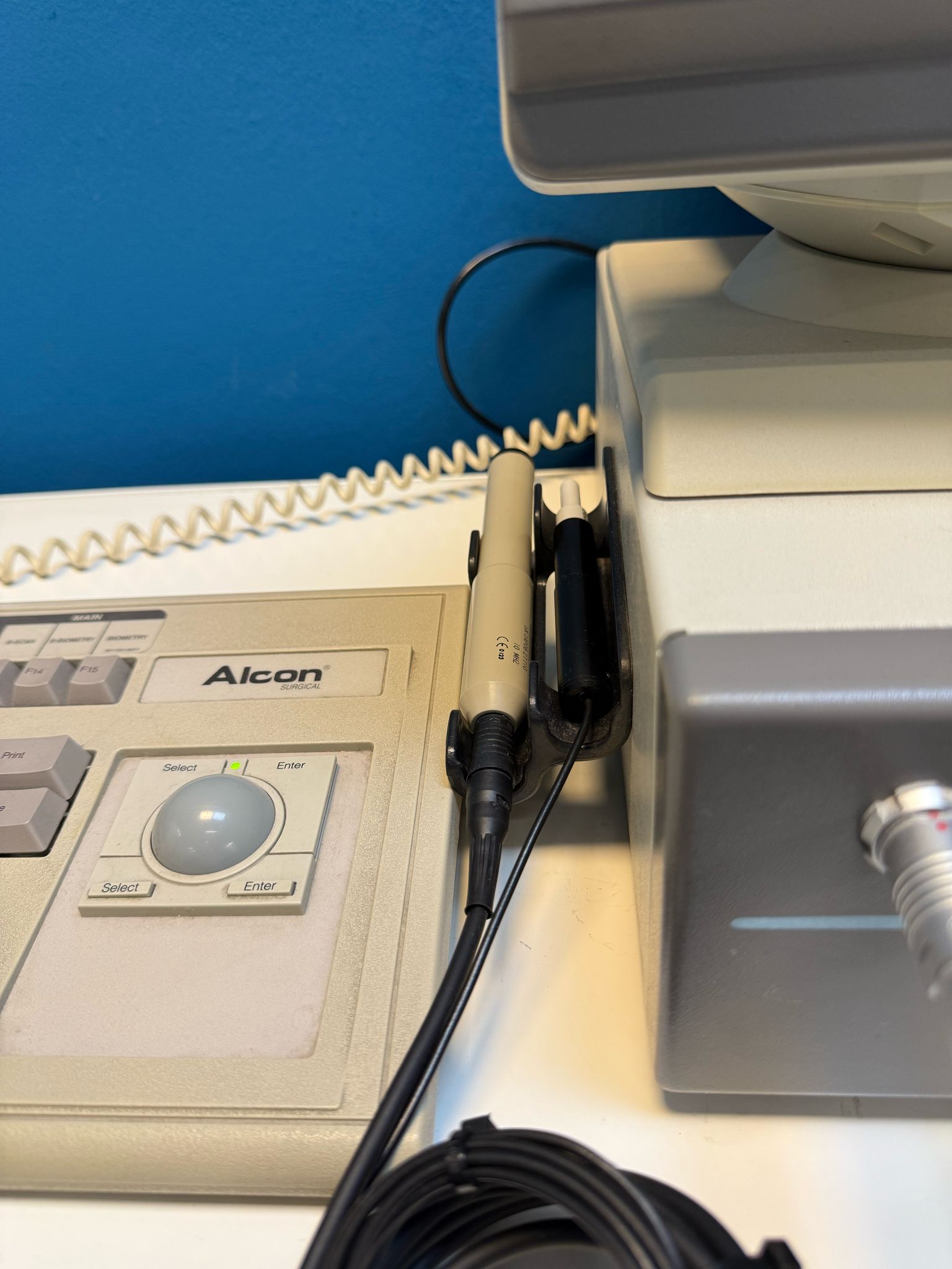 Alcon Ultrascan B-Scan und Biometer – Bild 4