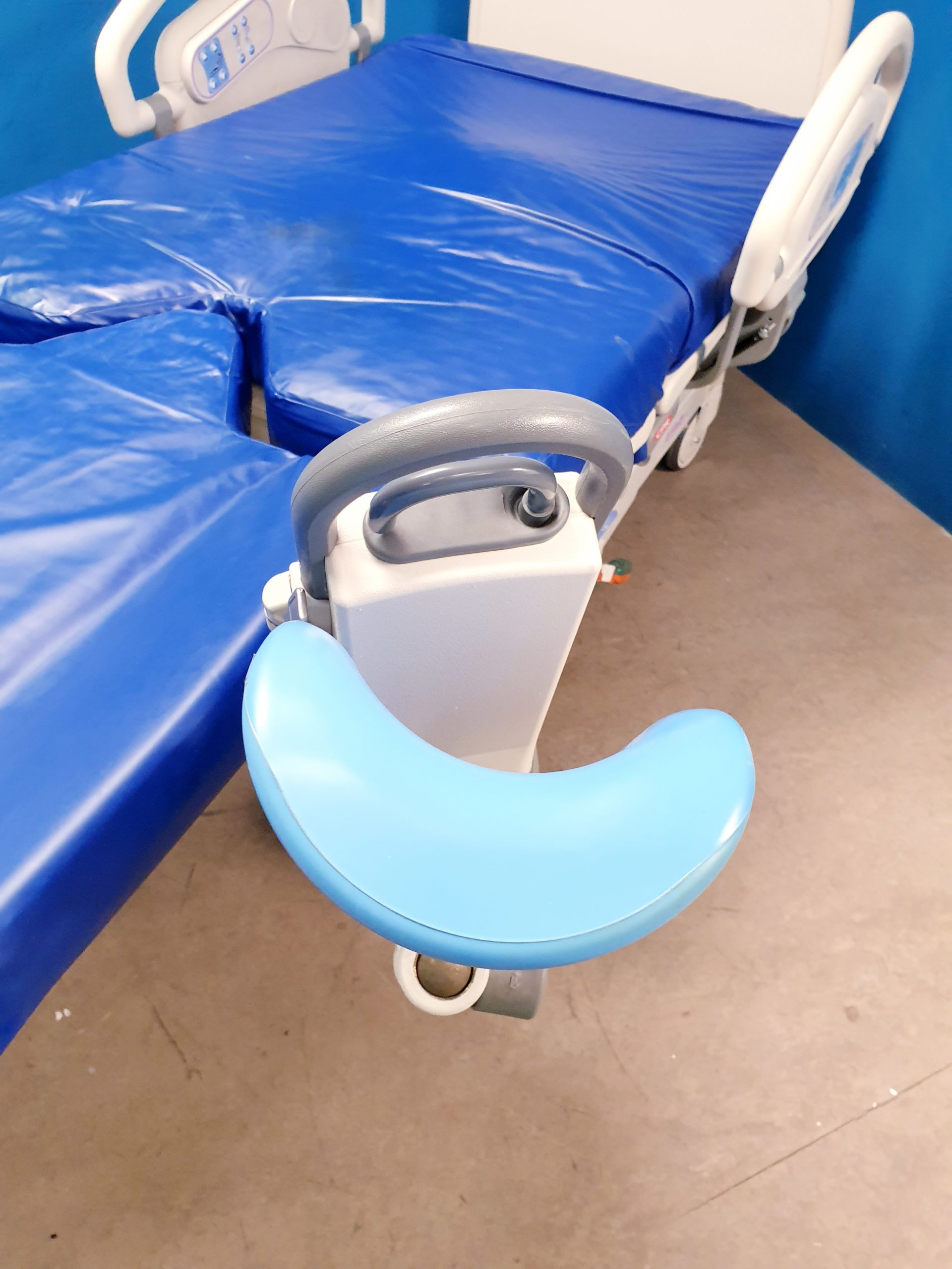 HILL-Rom AFFINITY 4 – P3700 – P 3700 Entbindungsbett – Bild 27