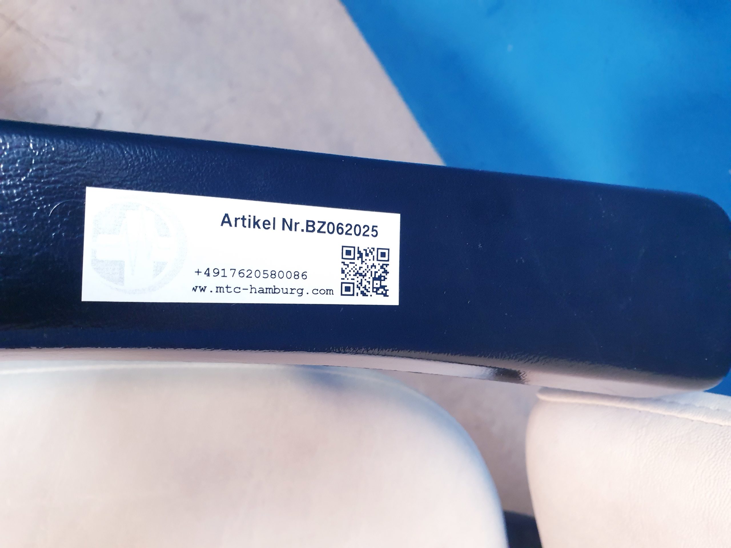 Untersuchungsstuhl mit Armlehne – Bild 2