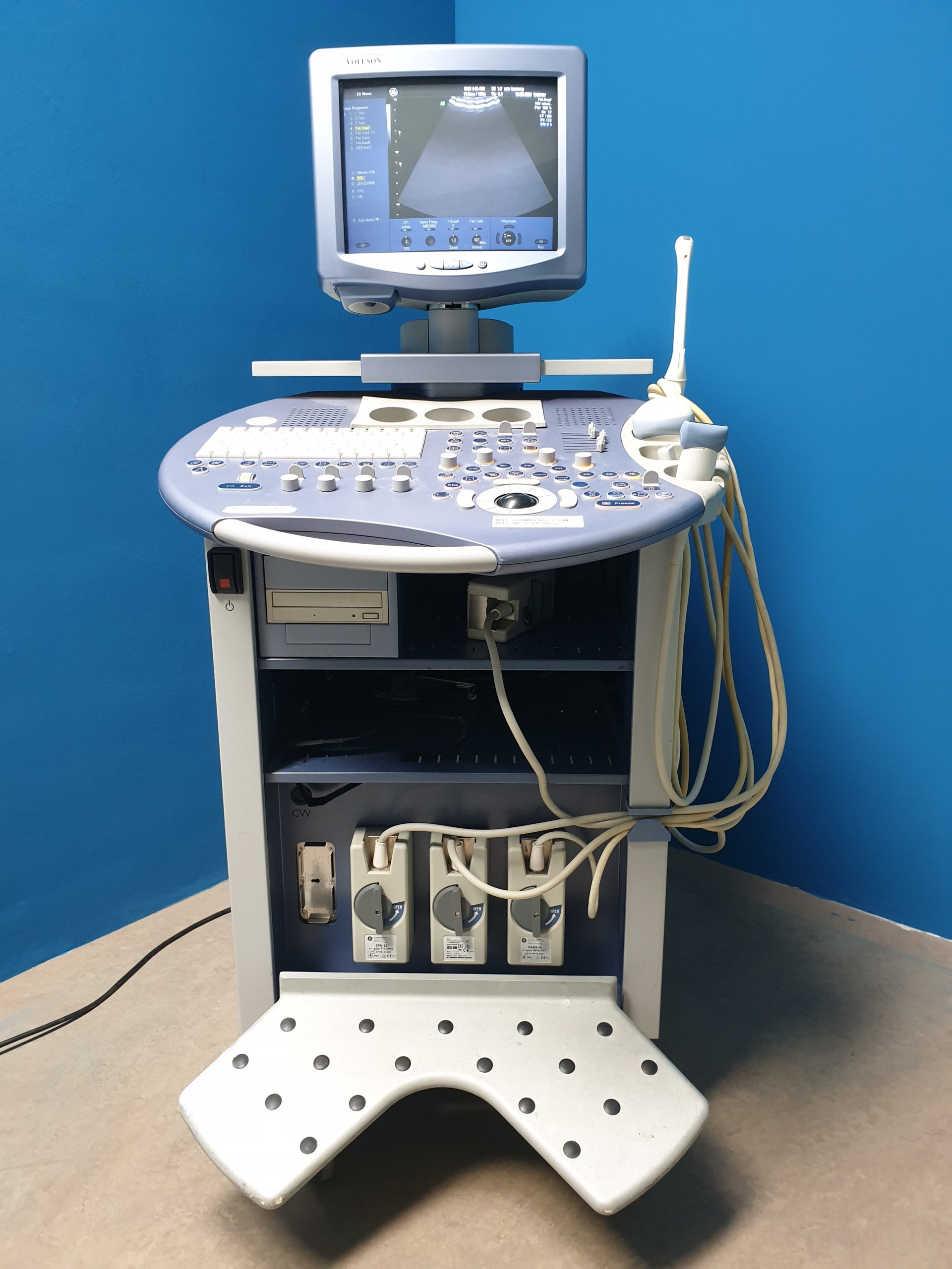 GE VOLUSON 730 Pro 730Pro + RAB4-8L + SP6-12 + IC5-9H + PA6-8 – Bild 4