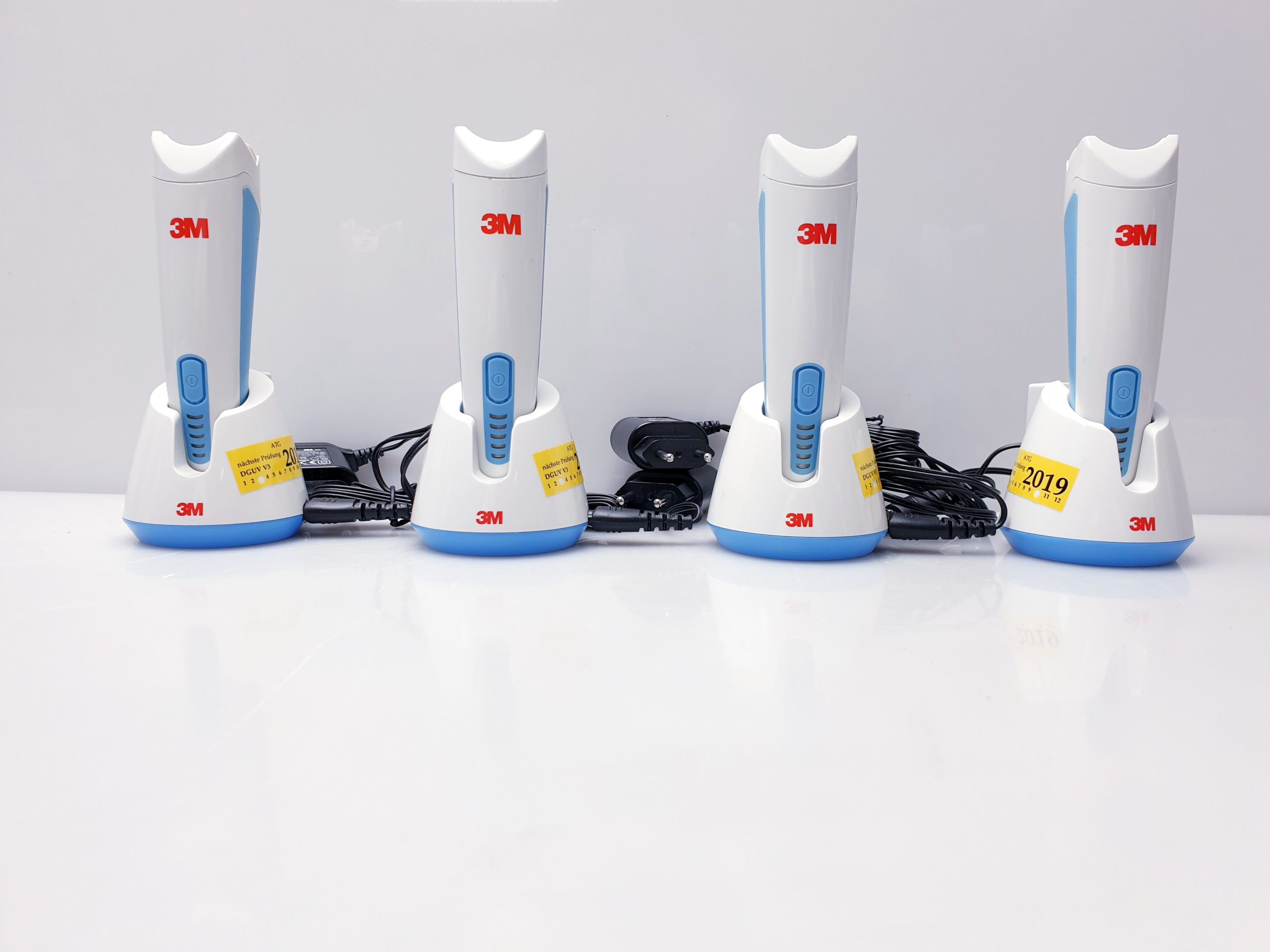 3M 9681 Professionelle chirurgische Schermaschine ohne Kopf 3M 9681 Surgical Clipper -03 stck - je 50 - e50 - kk