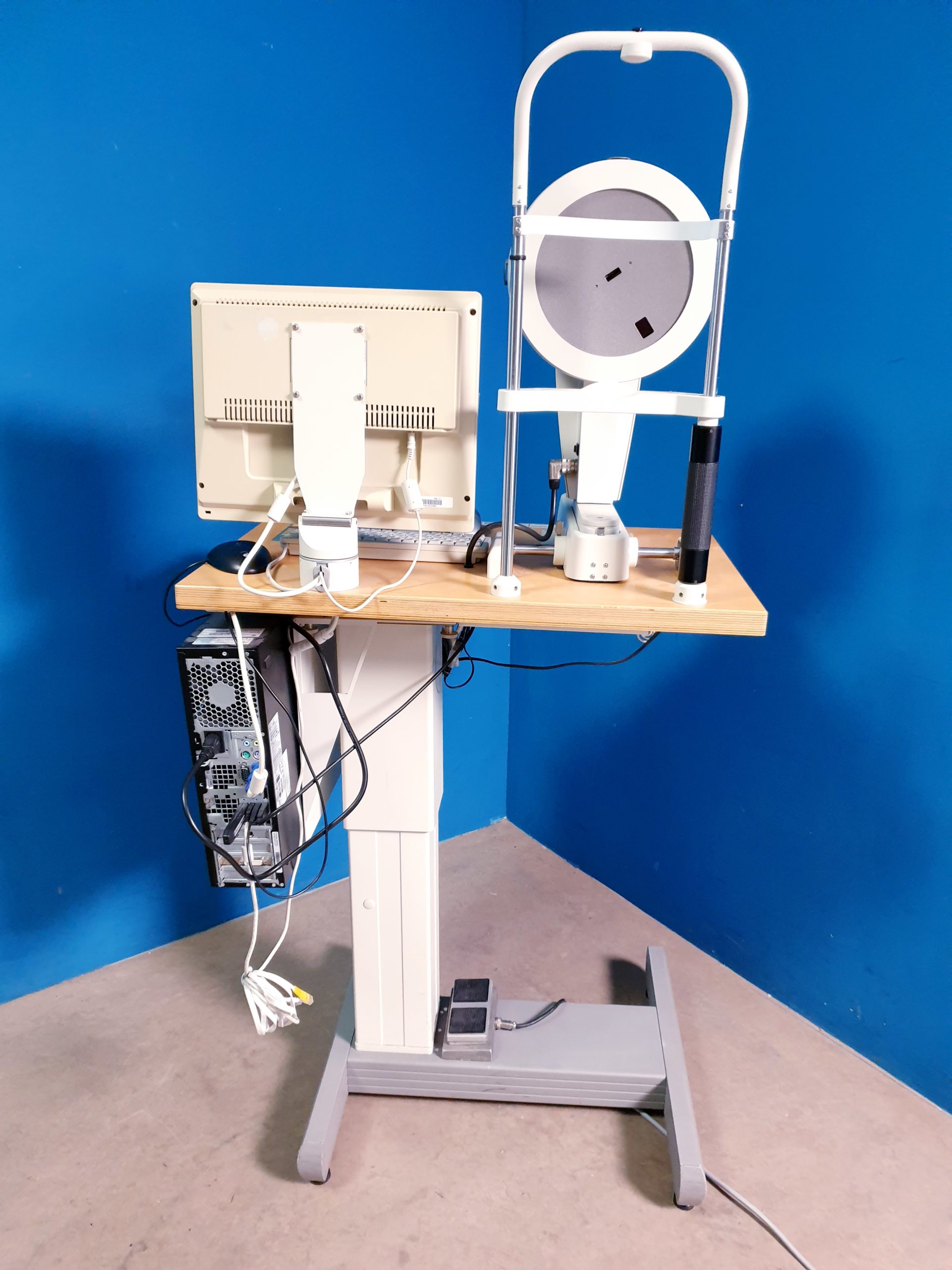 Oculus Pentacam 70700 Anterior Eye Segment Tomography System – Bild 17