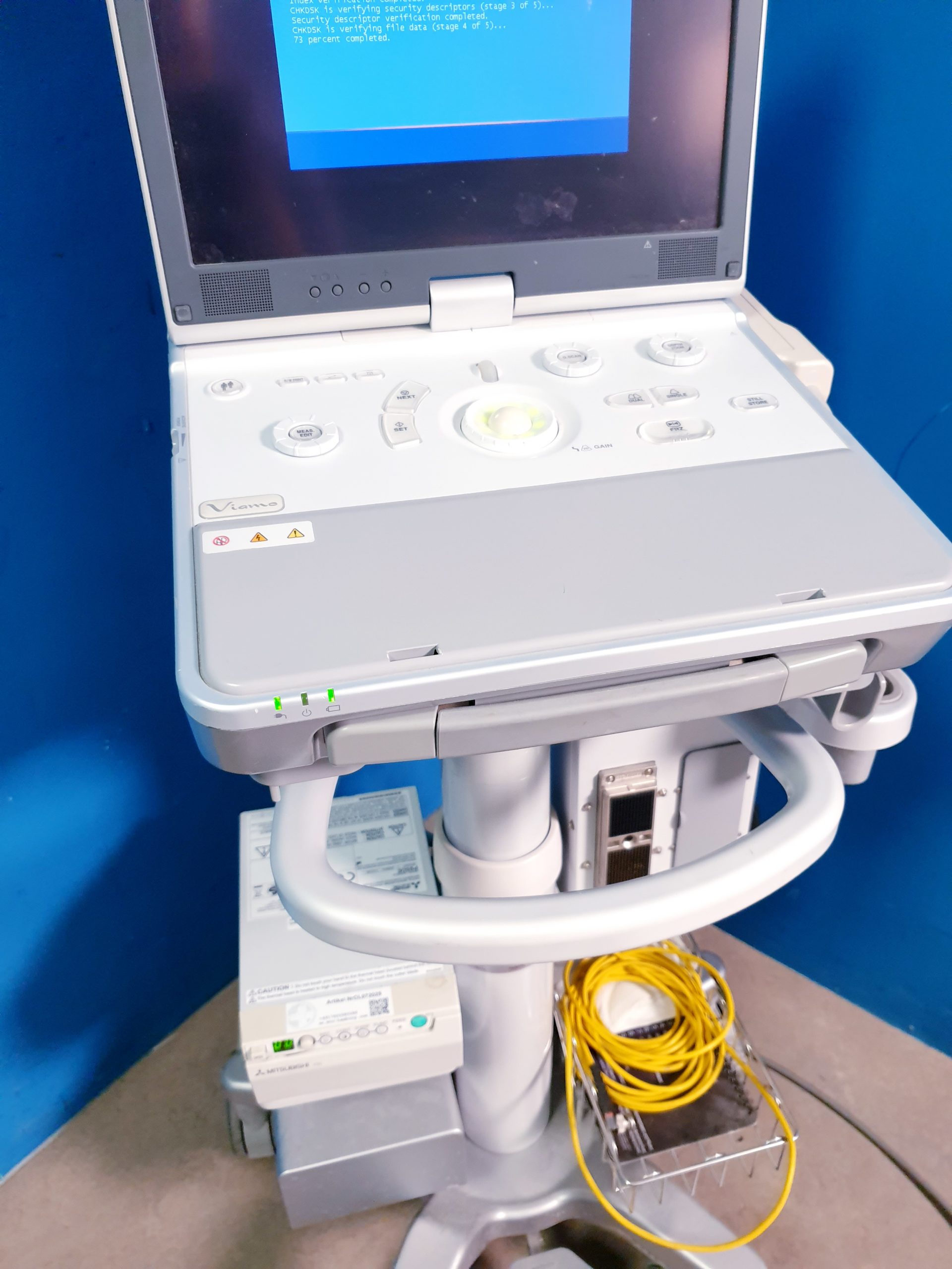 Toshiba Viamo SSA-640A Ultraschallsystem - Ohne Festplatte - Defekt – Bild 3