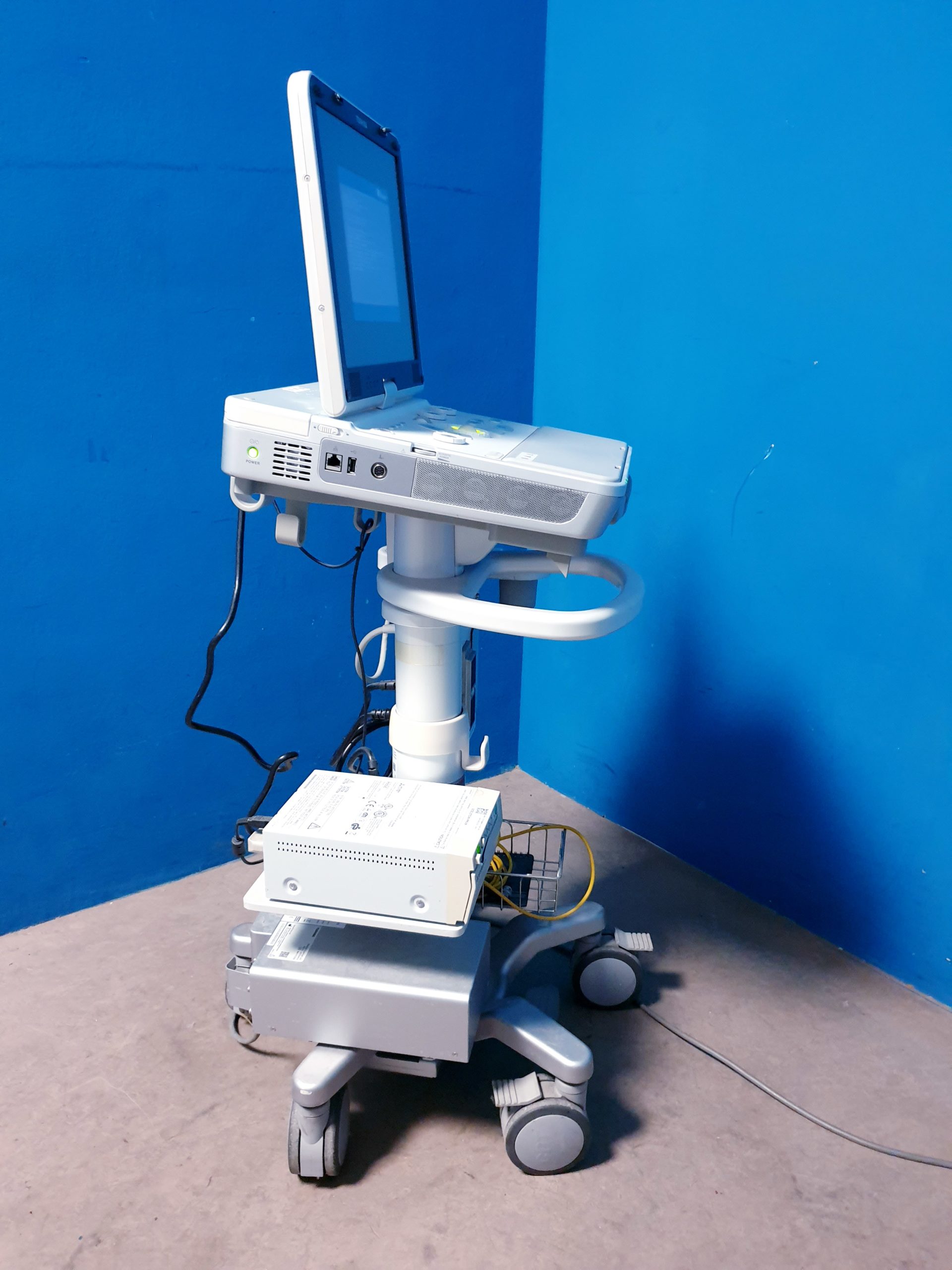 Toshiba Viamo SSA-640A Ultraschallsystem - Ohne Festplatte - Defekt – Bild 7