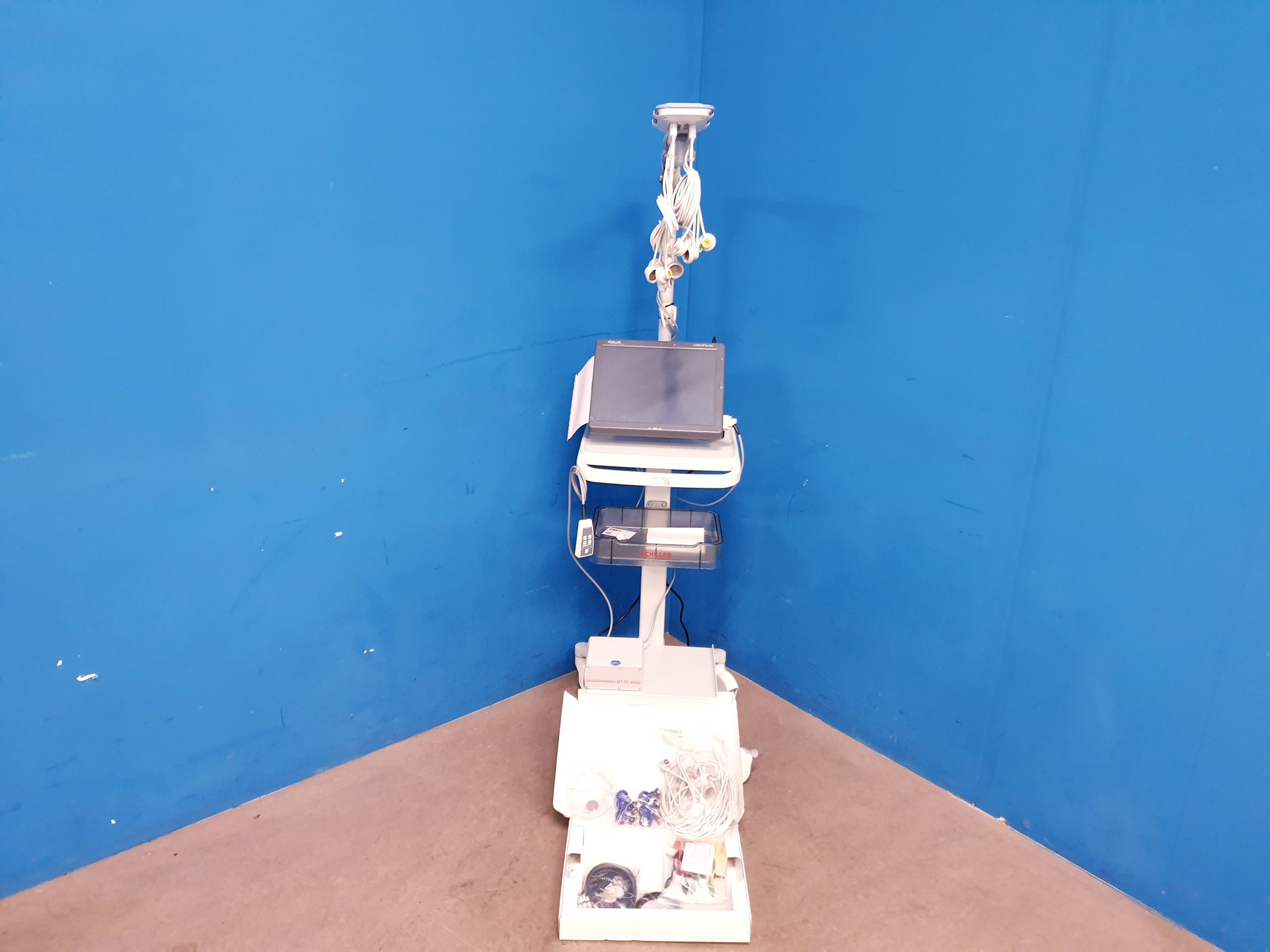 Schiller Cardiovit MS-2015 + DT80 Sauganlage – Bild 4