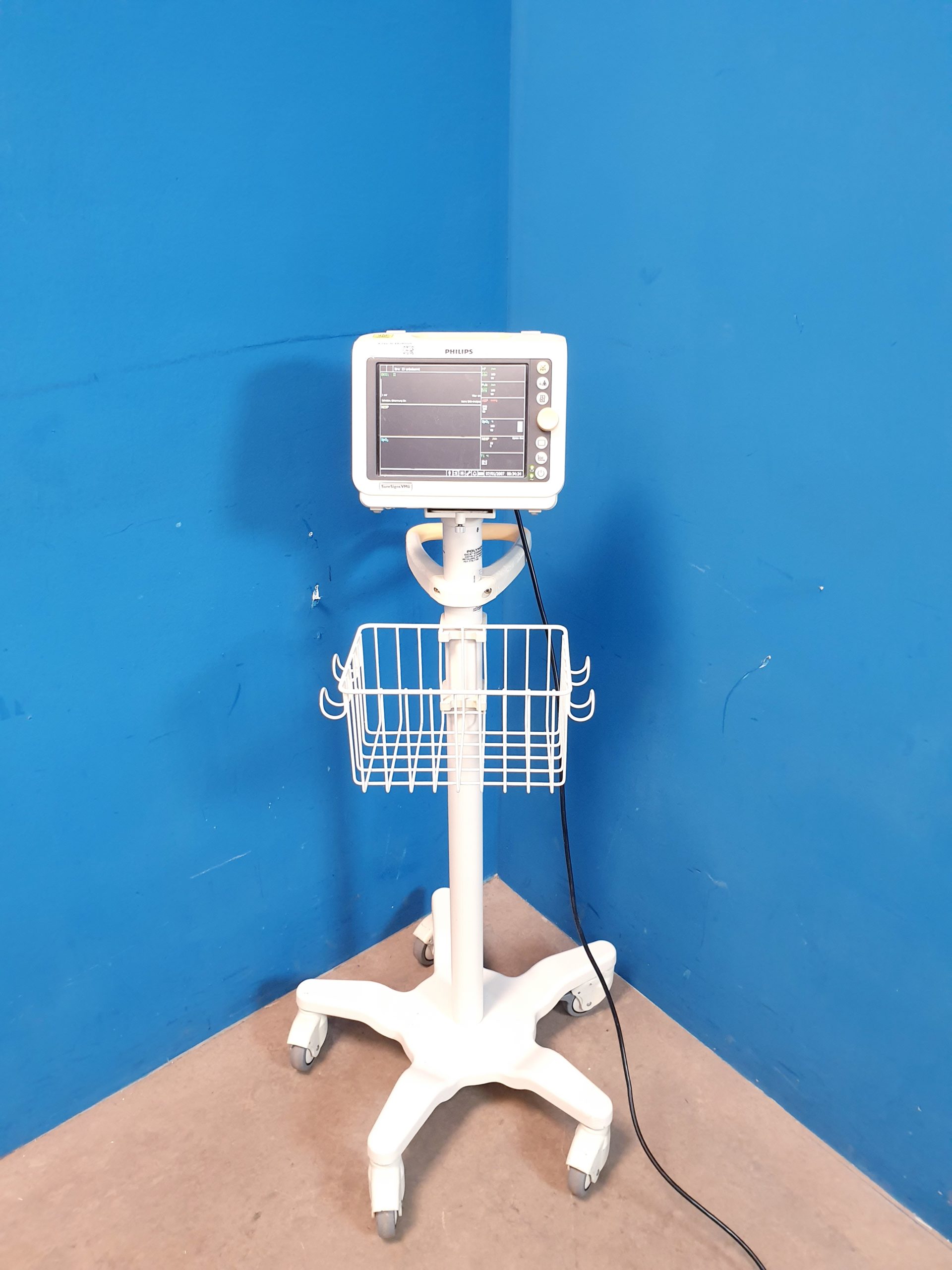 Philips SureSigns VM6 NIBP SpO2, EKG, Temp - auf Gestell – Bild 5