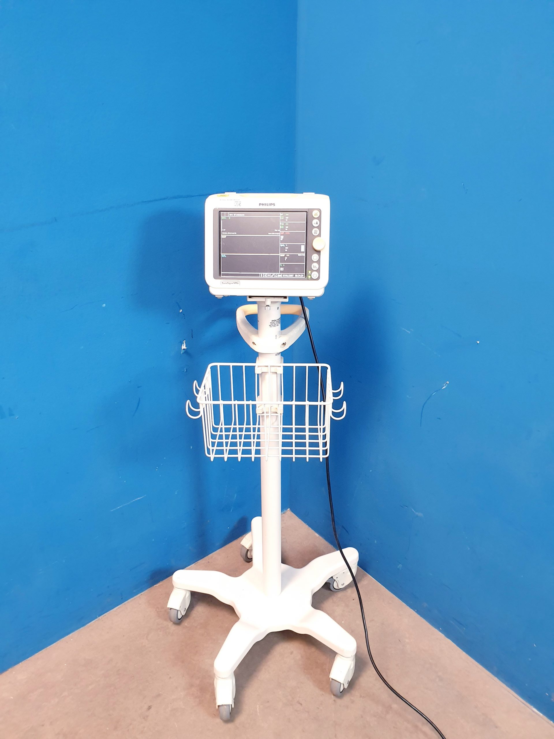 Philips SureSigns VM6 NIBP SpO2, EKG, Temp - auf Gestell – Bild 9
