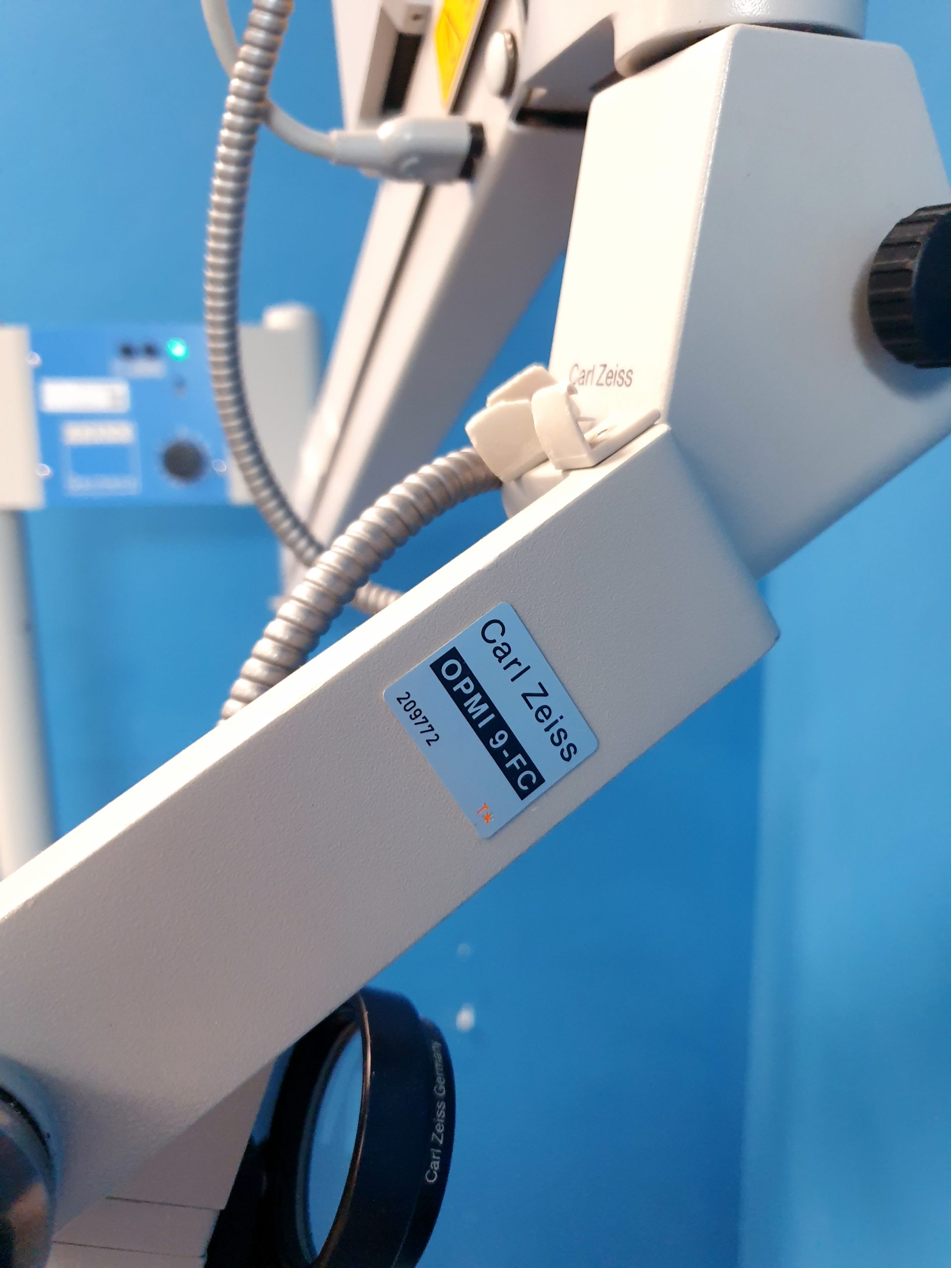 Zeiss OPMI-9-FC - f125 - 12.5 - f200 f300 auf fahrbarem Gestell – Bild 6