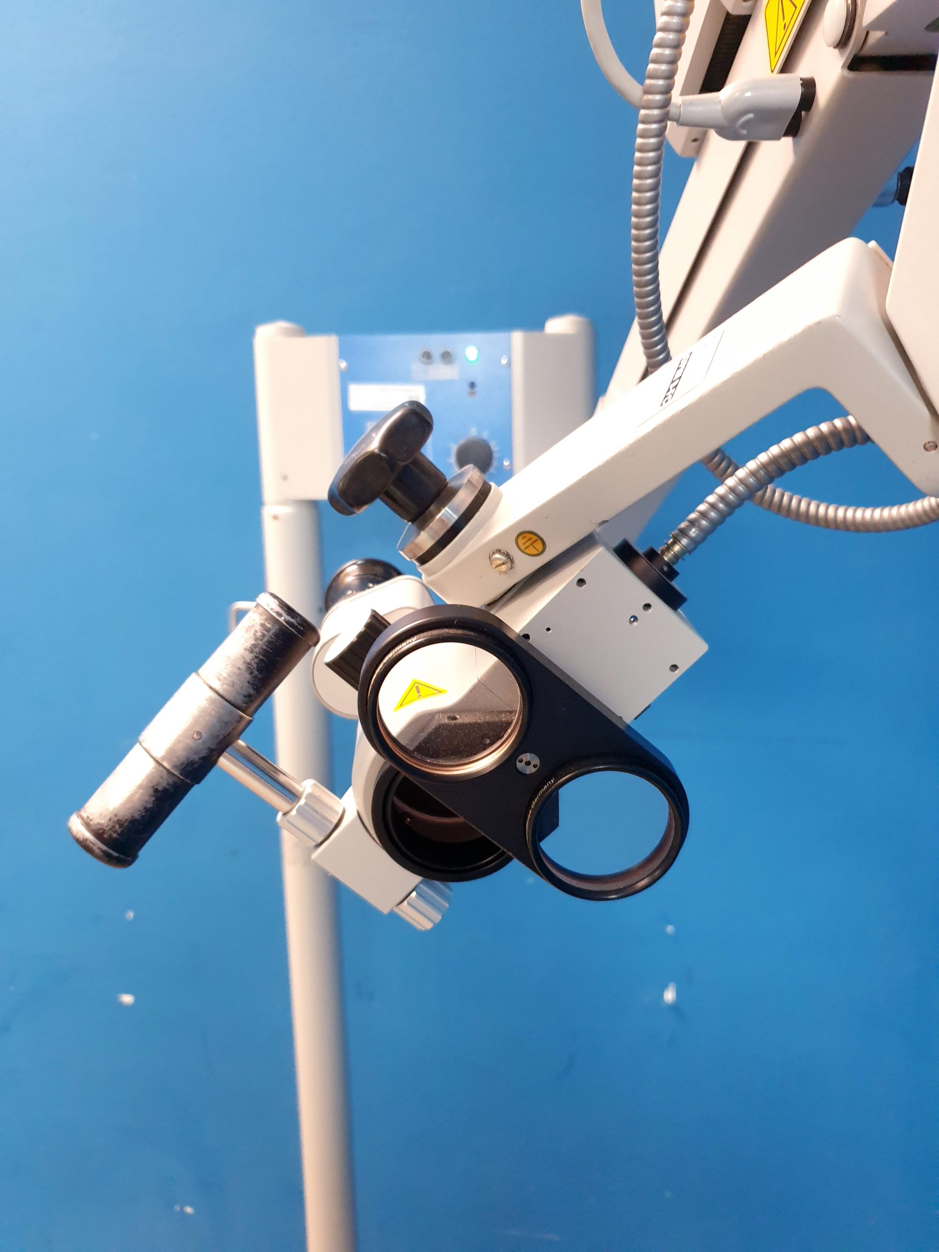 Zeiss OPMI-9-FC - f125 - 12.5 - f200 f300 auf fahrbarem Gestell – Bild 9