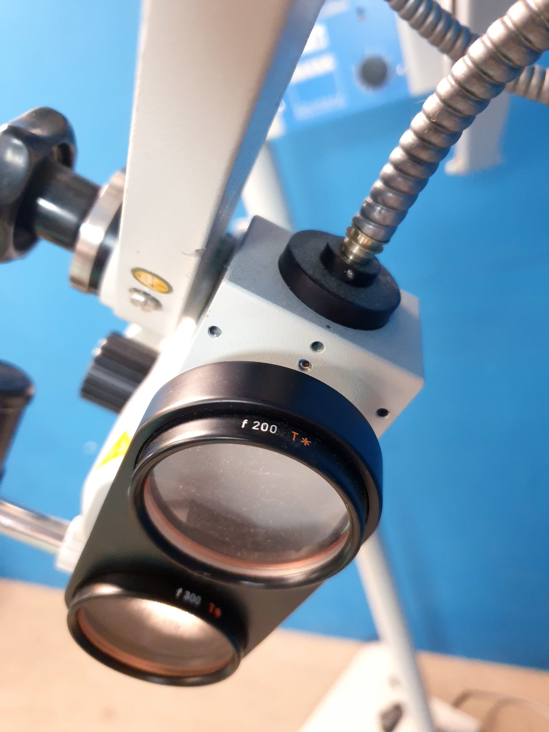 Zeiss OPMI-9-FC - f125 - 12.5 - f200 f300 auf fahrbarem Gestell – Bild 11