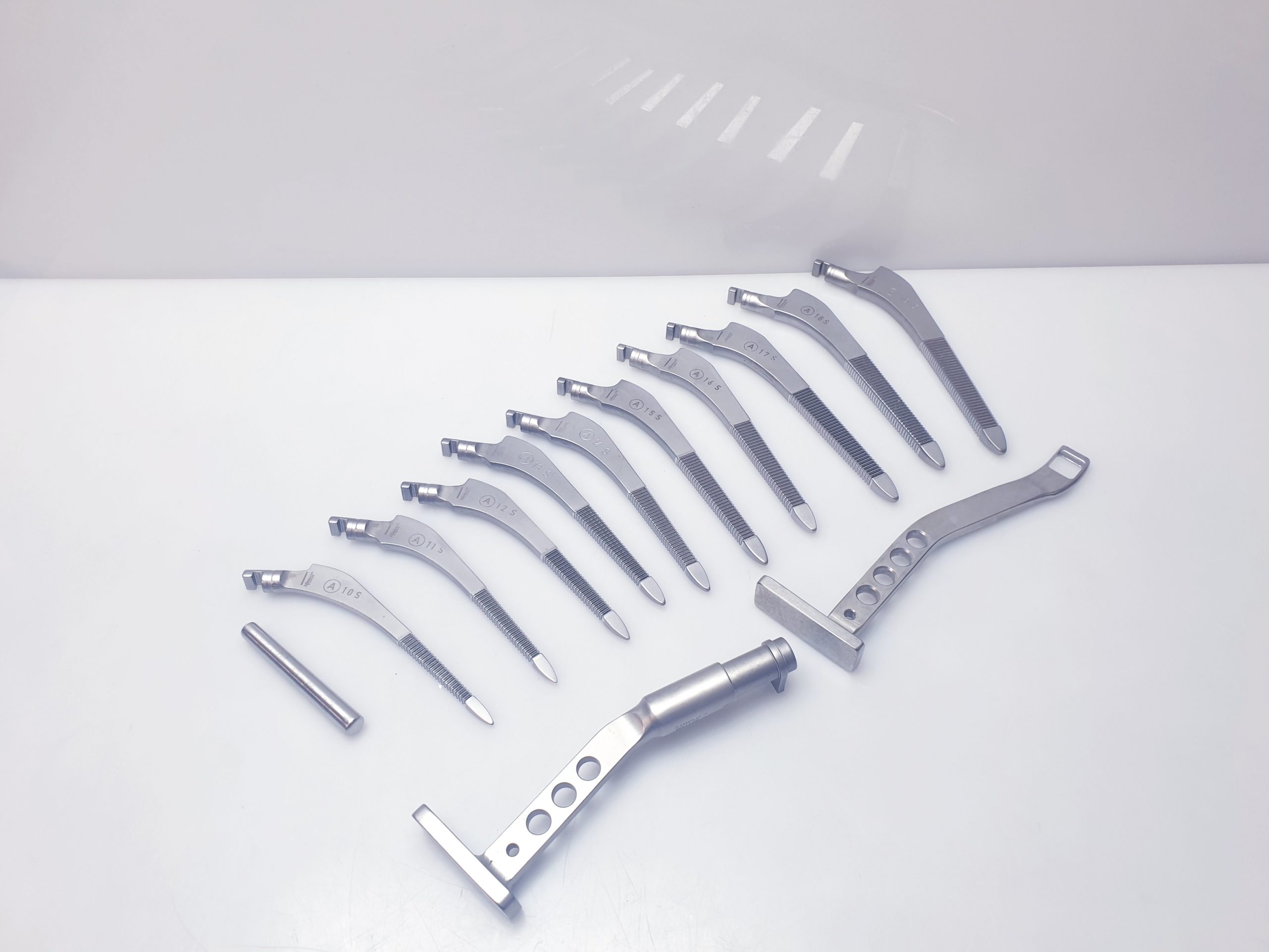 Aesculap ND017R - NG669R - NG660R - NG661R - NG662R - NG663R ... NG668R - ND760 Op Besteck – Bild 5