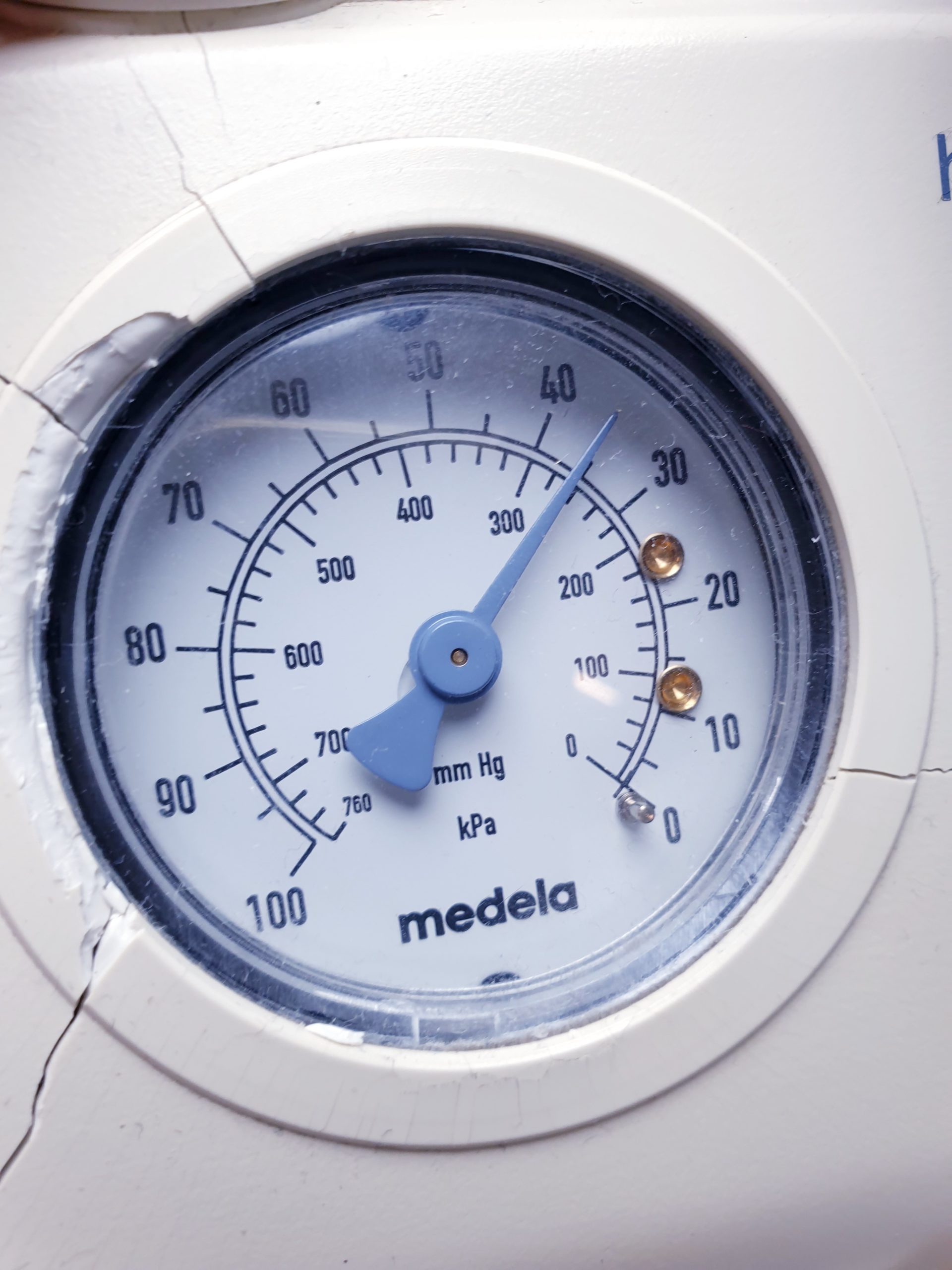 Medela Vario 18 Absauger Defekt – Drehknopf ohne Funktion – macht Gerräusche – defekt – Bild 6