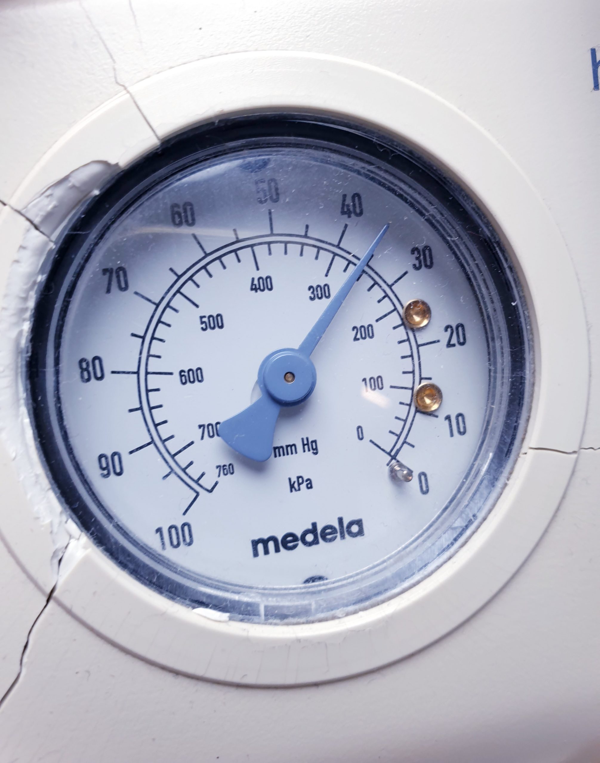 Medela Vario 18 Absauger Defekt – Drehknopf ohne Funktion – macht Gerräusche – defekt – Bild 7