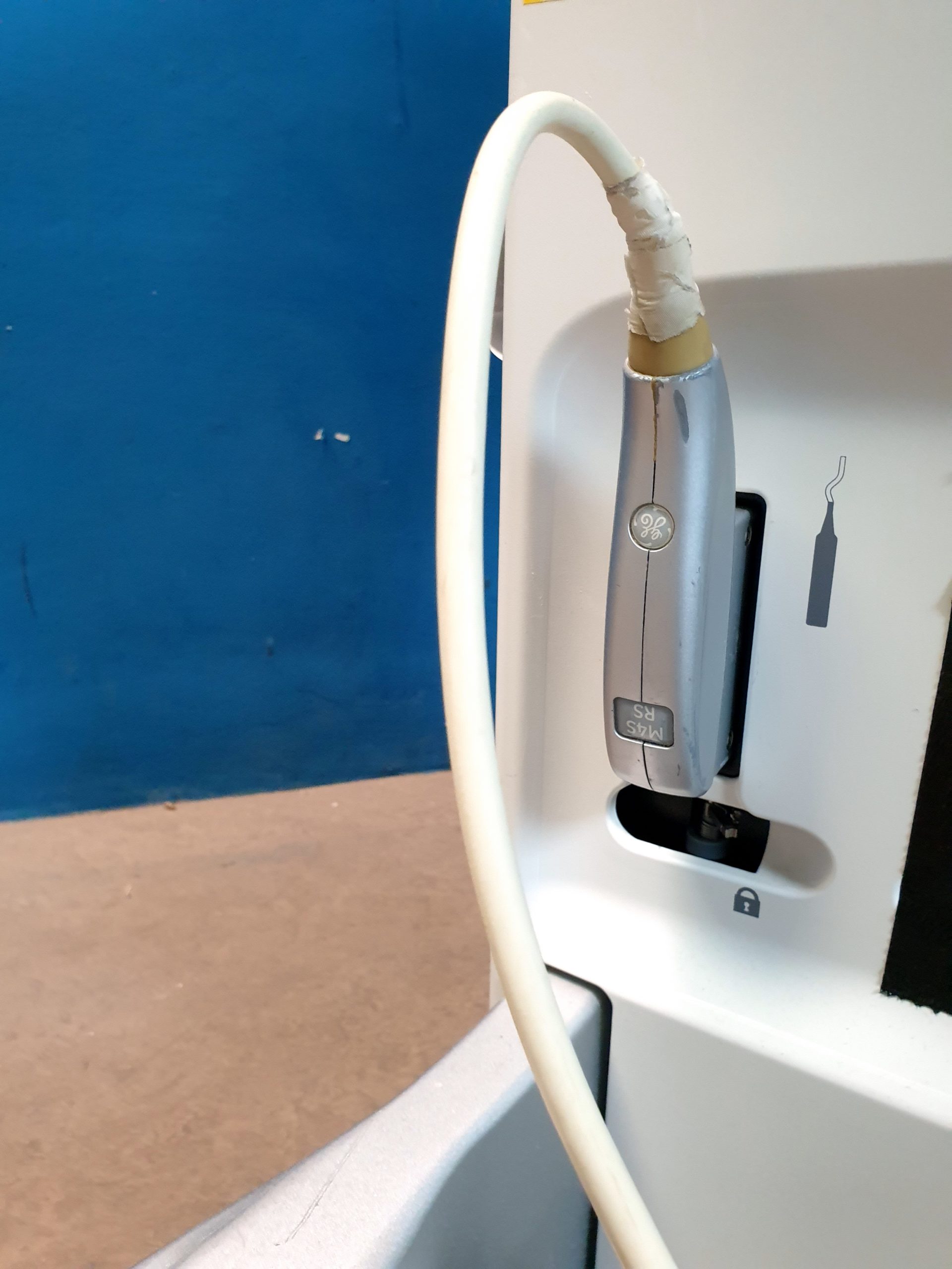 GE Vivid + M4S- RS Kardio Sonde -defekt - Optischer Fehler – Bild 12