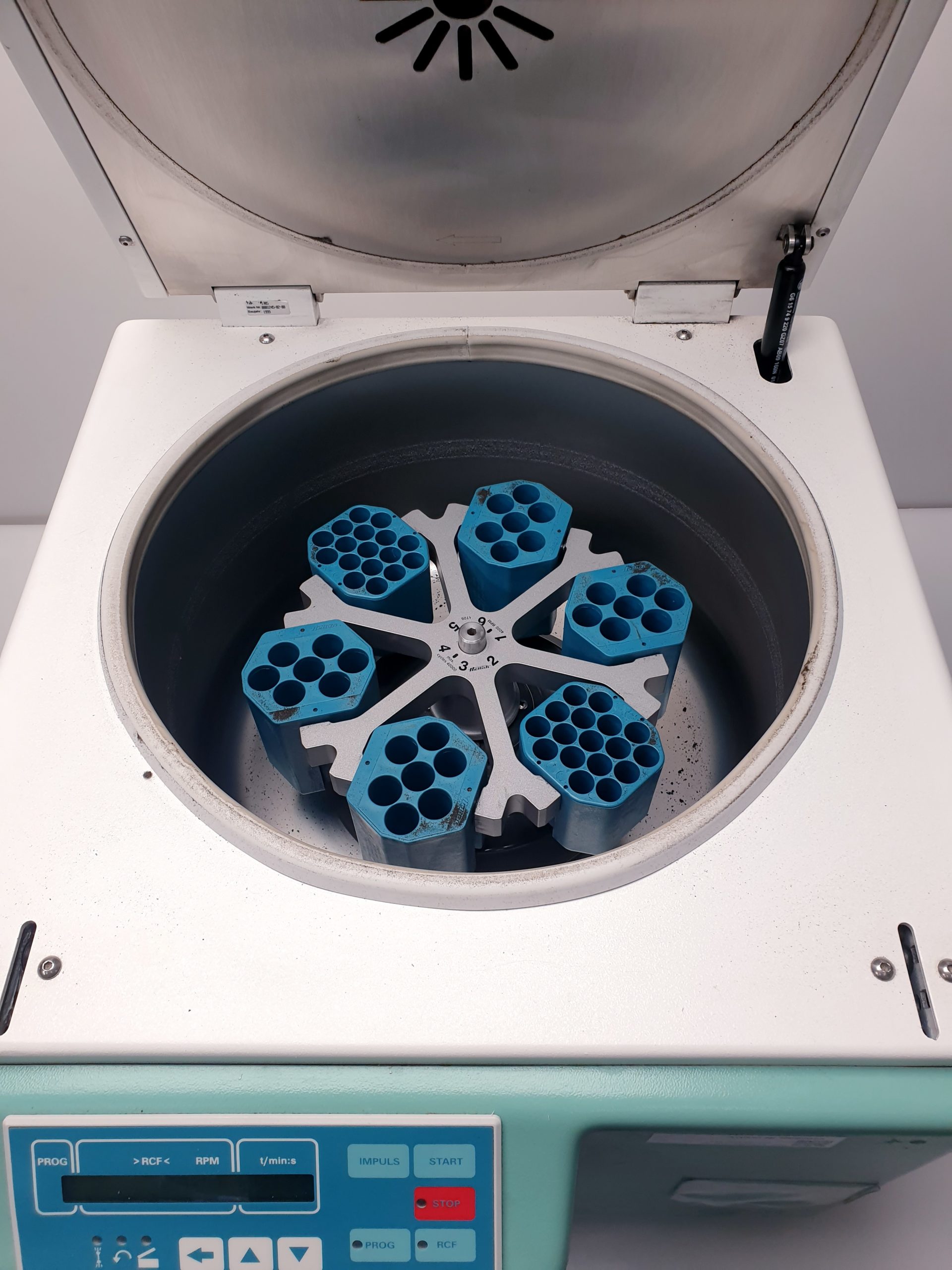 Hettich Rotina 35 Typ. 1705 Zentrifuge – Bild 7