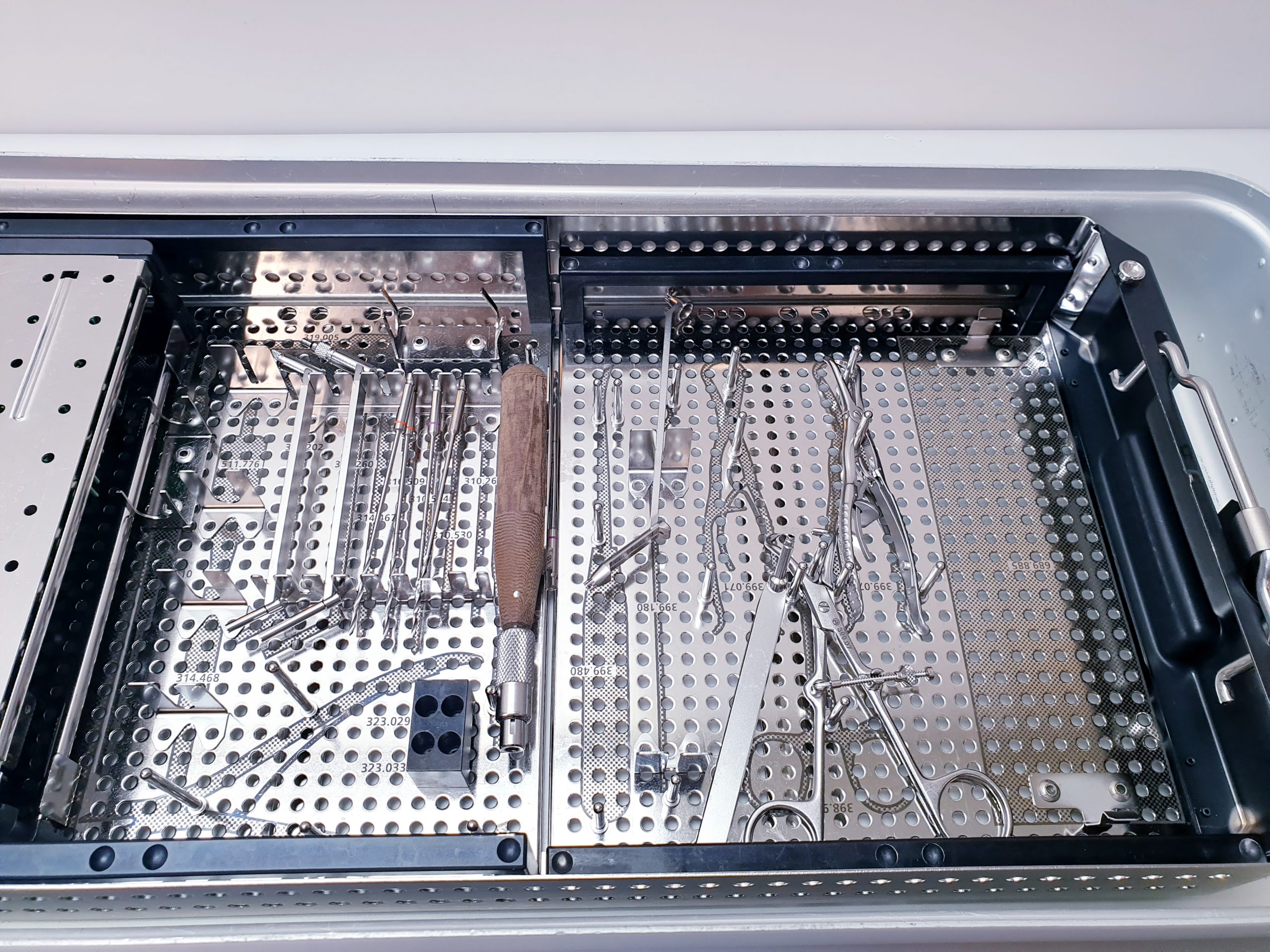 Synthes VA-LCP TWO-COLUM DISTAL RADIUS PLATE 2.4 - Op Instrumenets – Bild 10