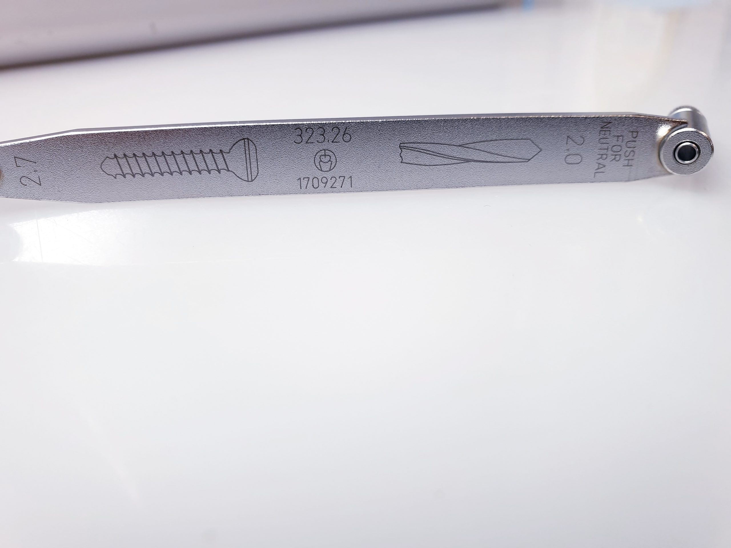 Synthes VA-LCP TWO-COLUM DISTAL RADIUS PLATE 2.4 - Op Instrumenets – Bild 24