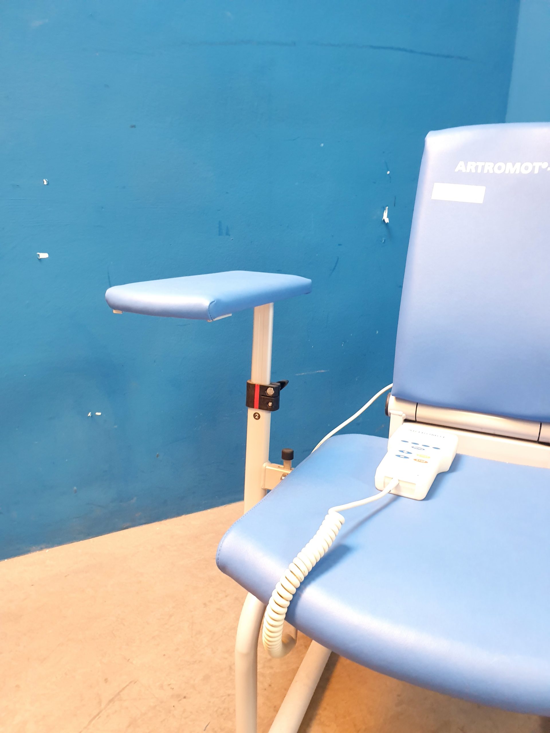 ORMED ARTROMOT-E2 Motorbewegungsschiene für Ellbogen – Bild 8