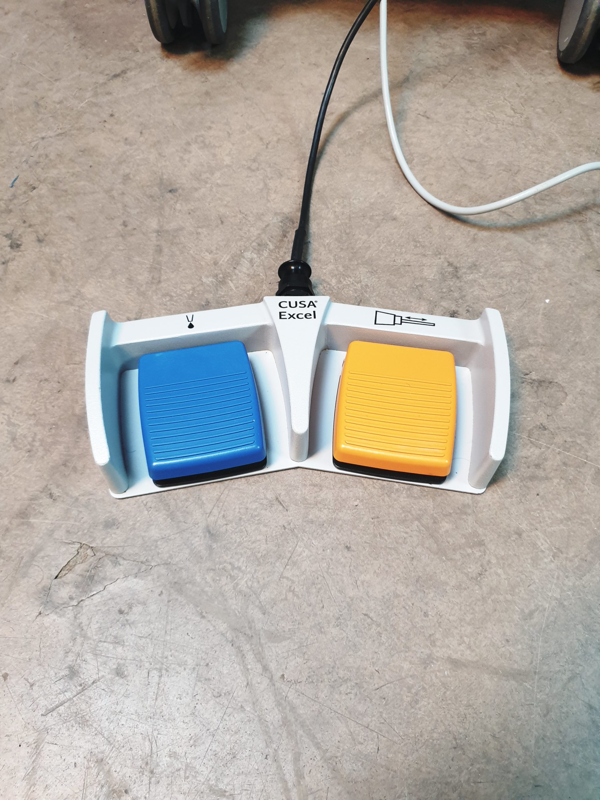 Integra CUSA Excel + Dual Footswitch – Bild 14